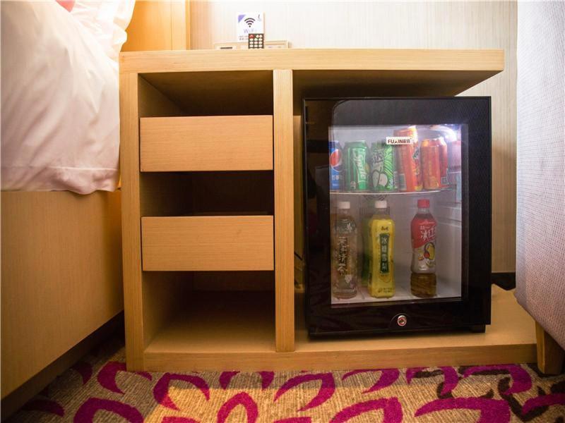 Deluxe King size bed Room photo 1
