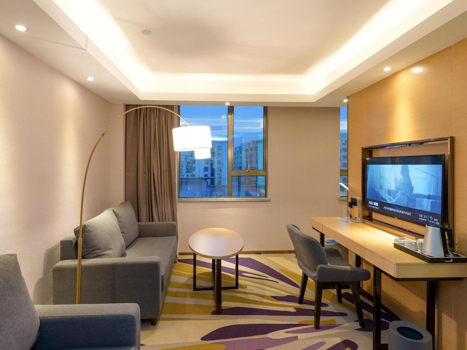 Deluxe Suite