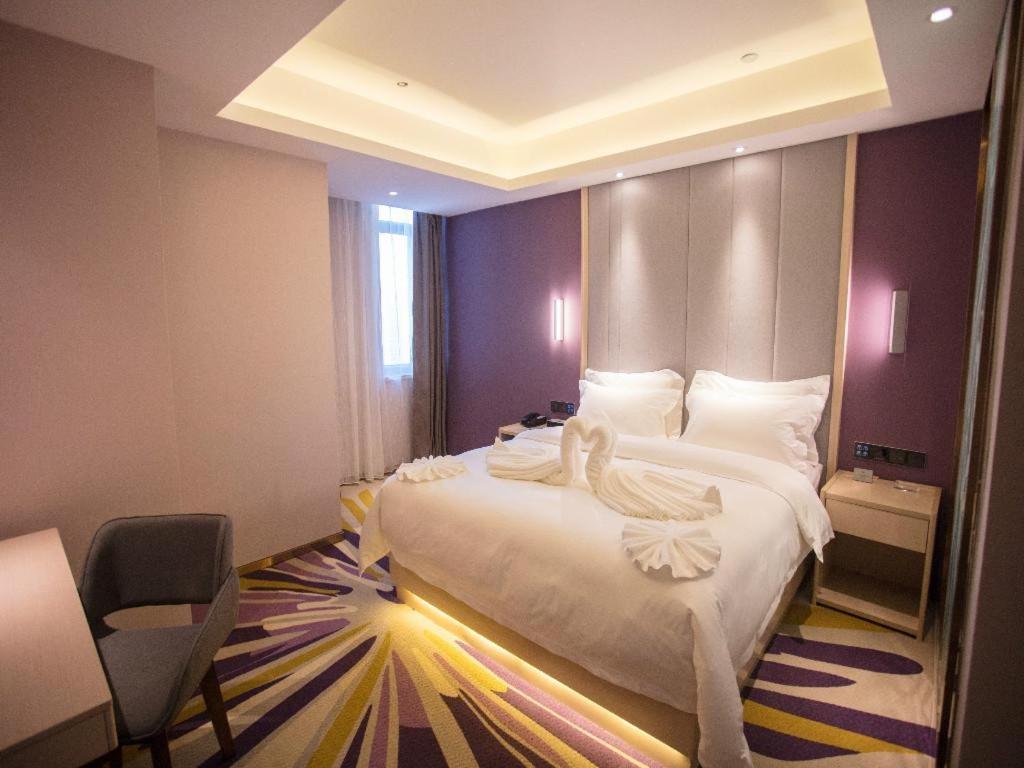 Deluxe King size bed Room