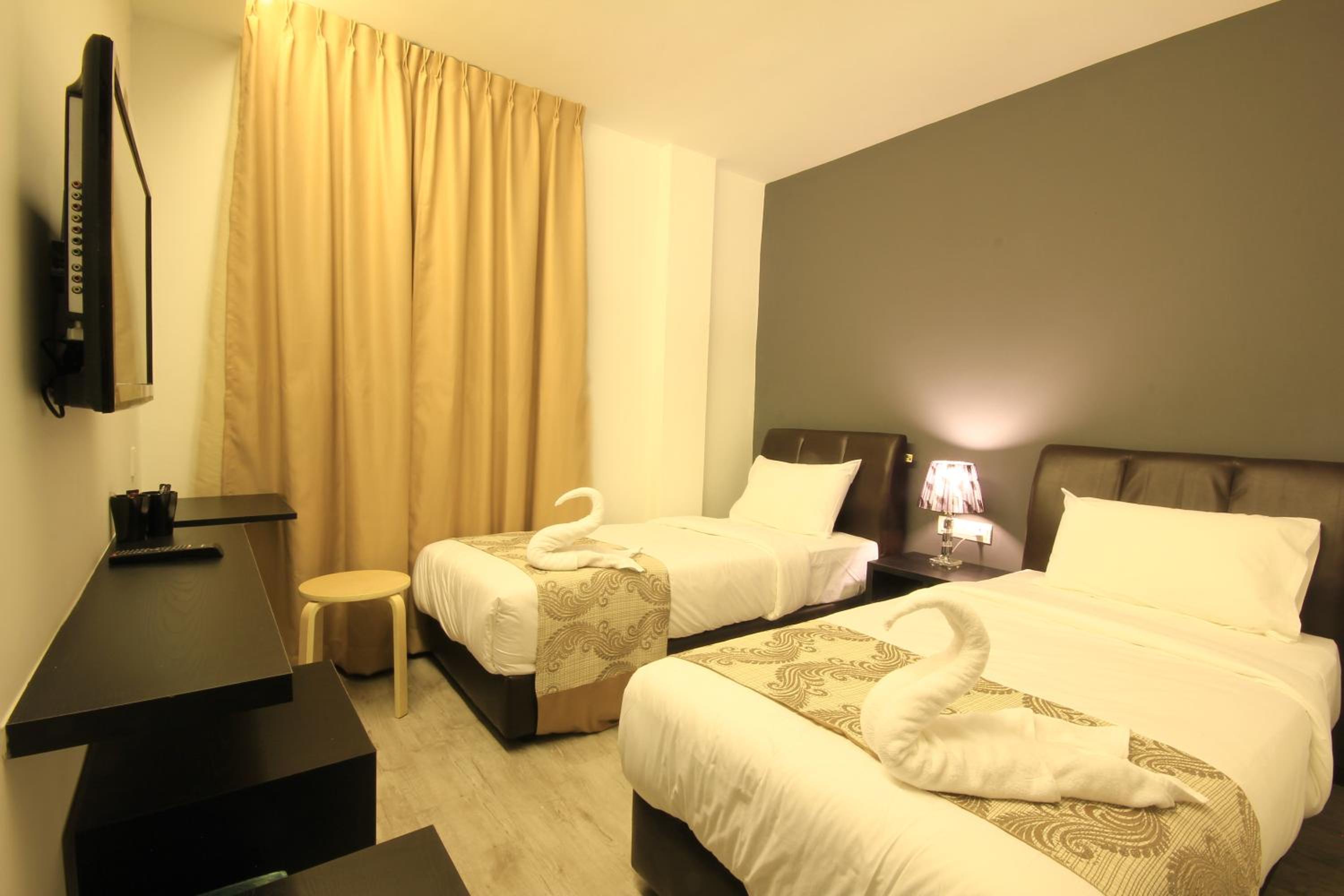 Deluxe Twin Room - Photo 7