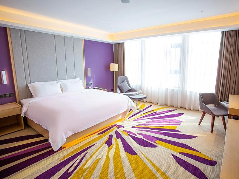 Deluxe King size bed Room photo 2