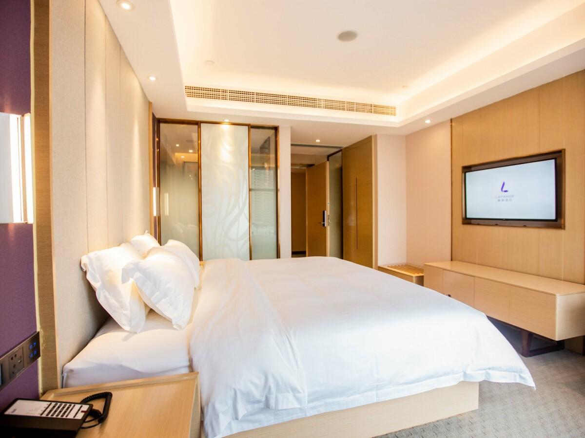 Deluxe King size bed Room