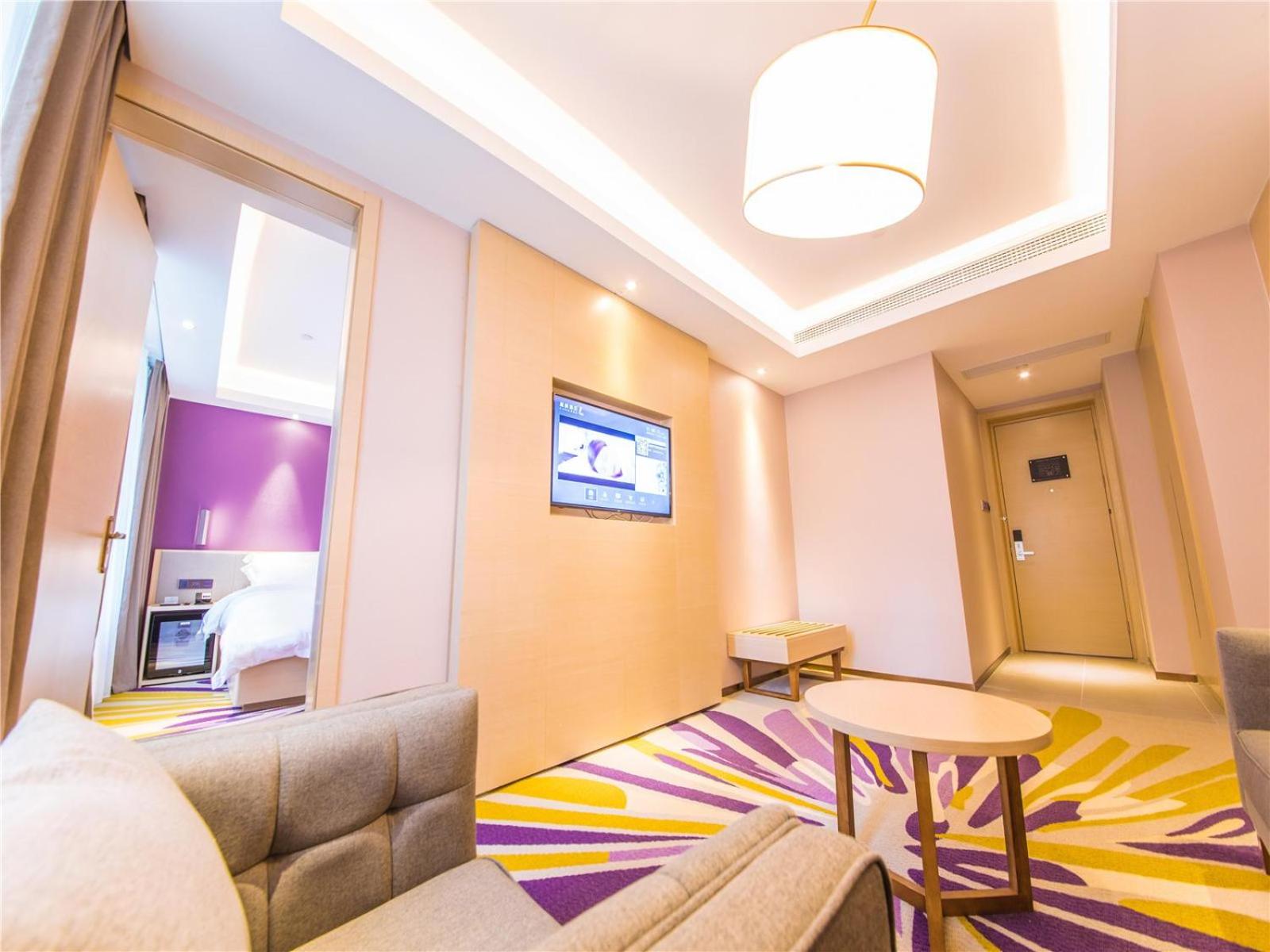 Deluxe Suite photo 3