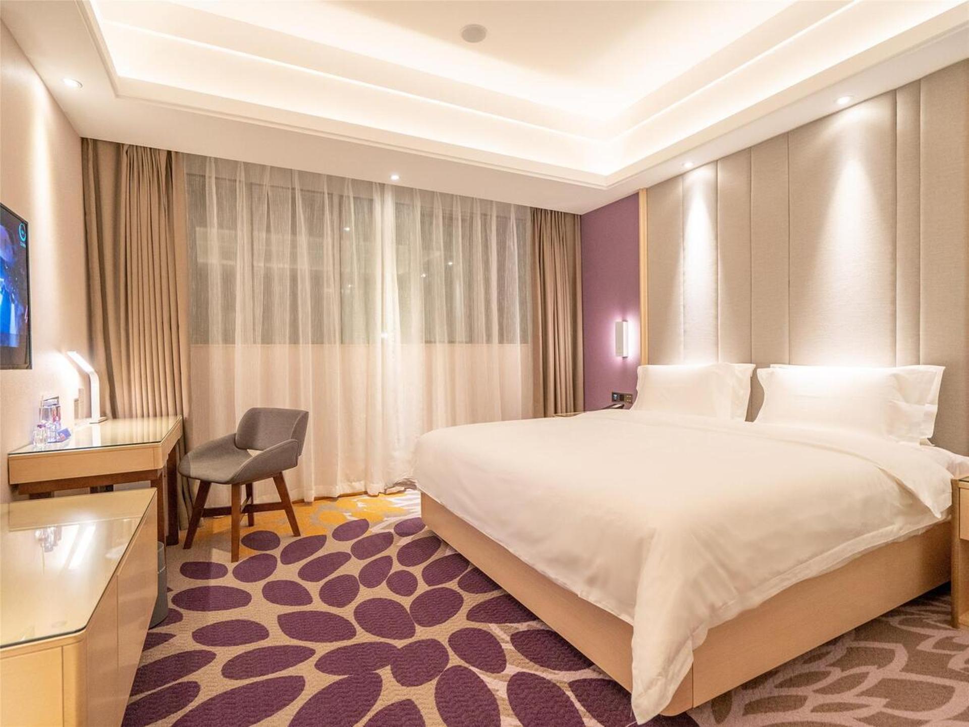 Deluxe King size bed Room photo 2