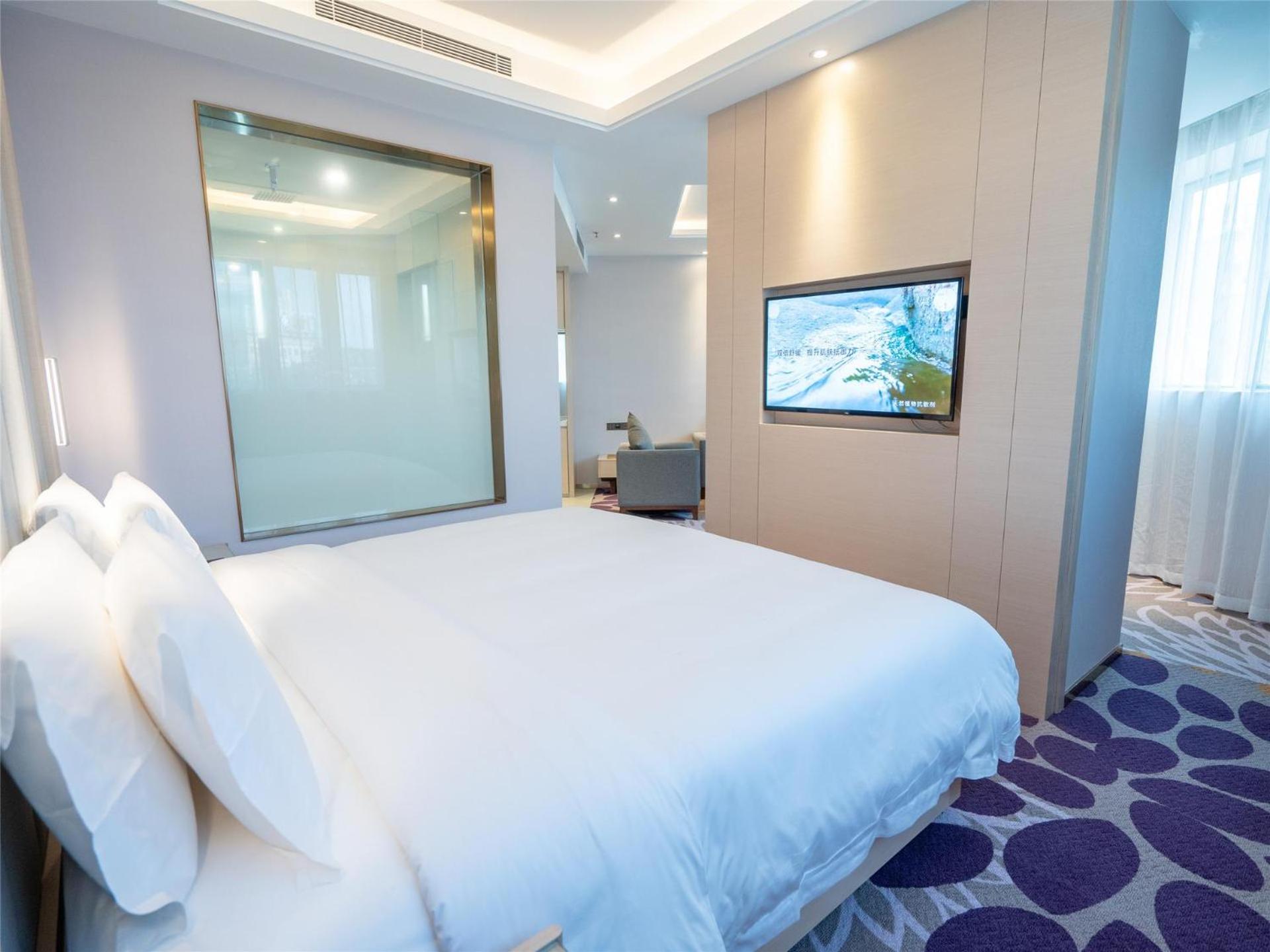 Deluxe Suite photo 1