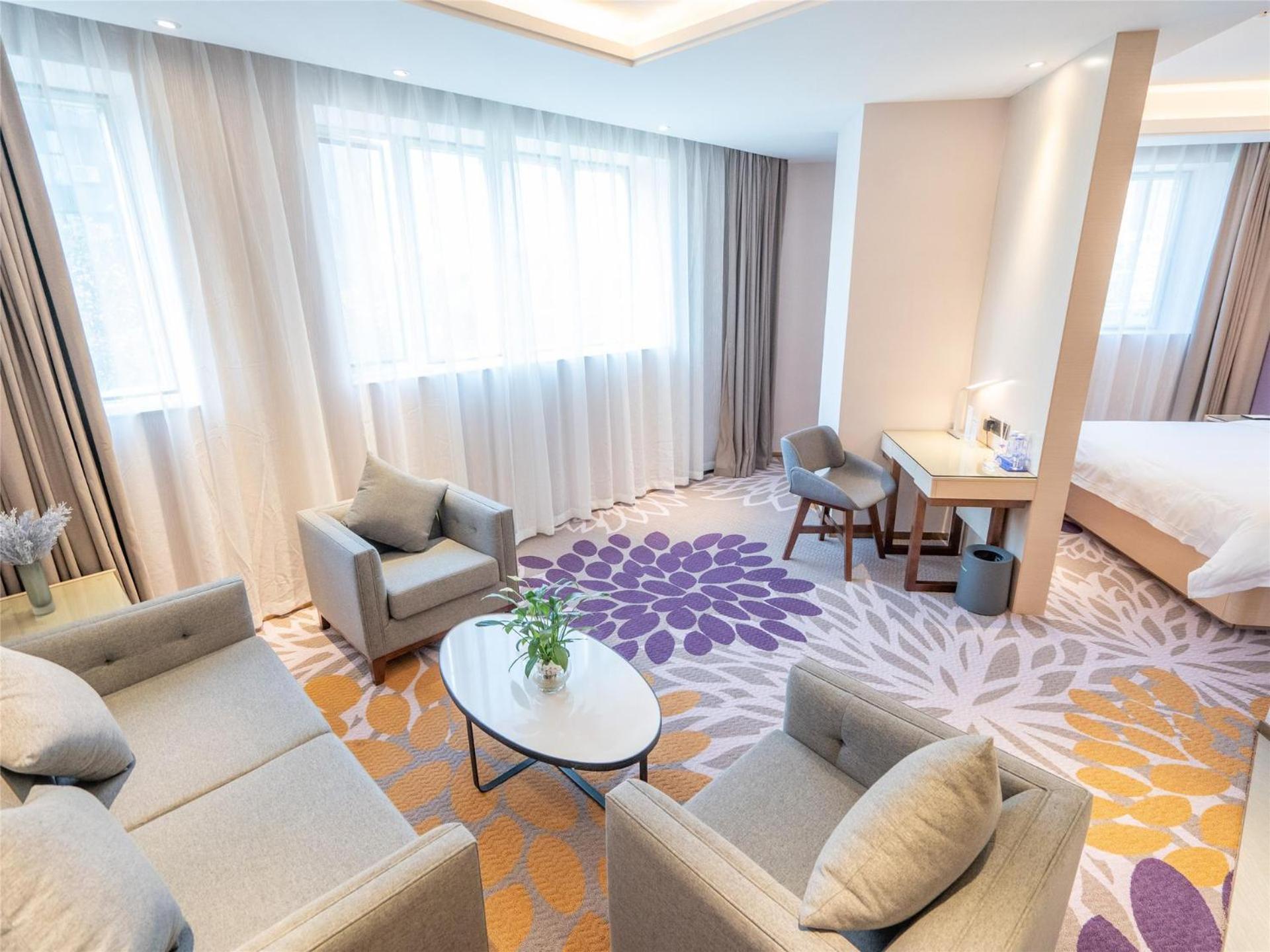 Deluxe Suite photo 3