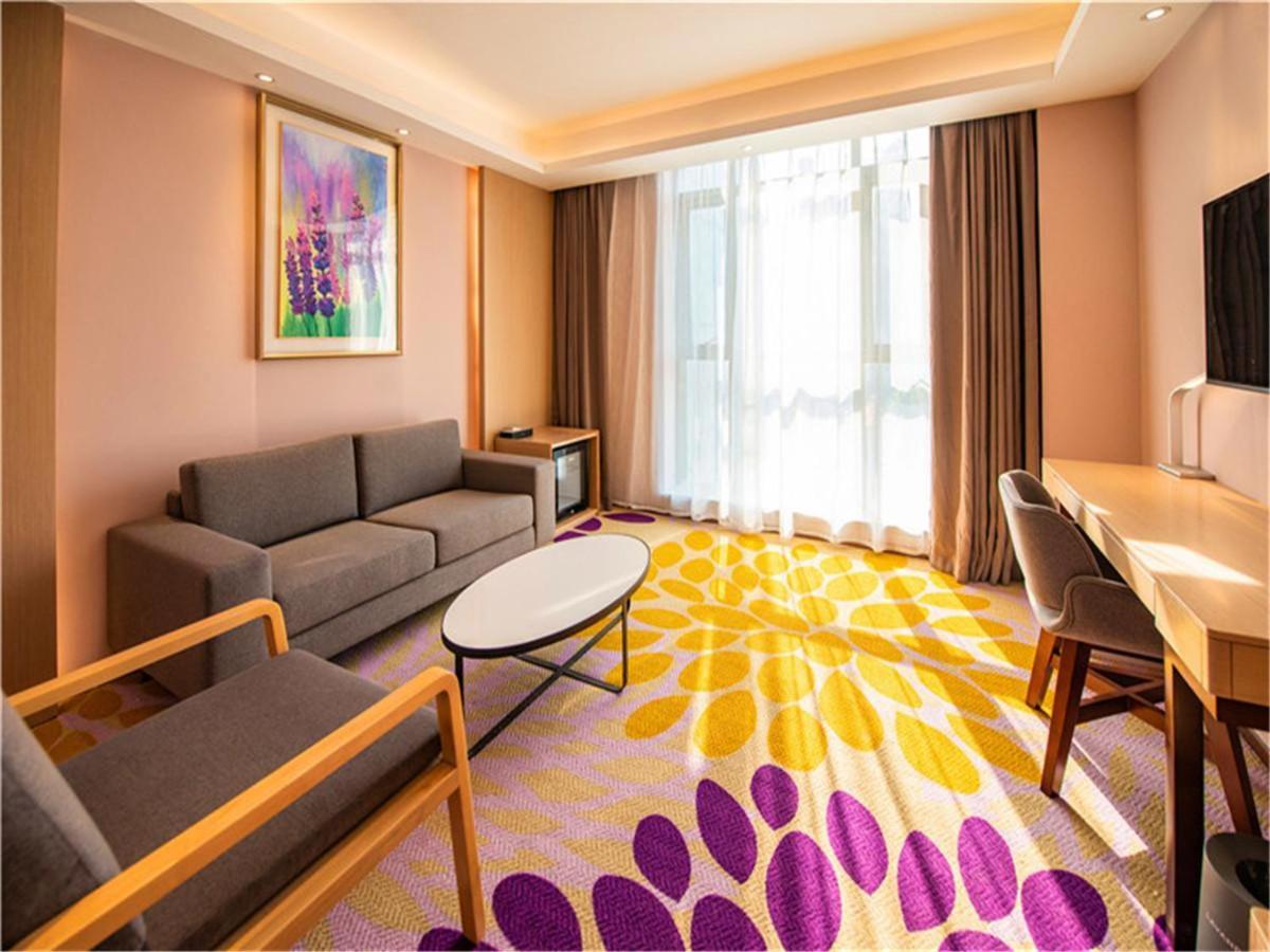 Business Suite photo 3