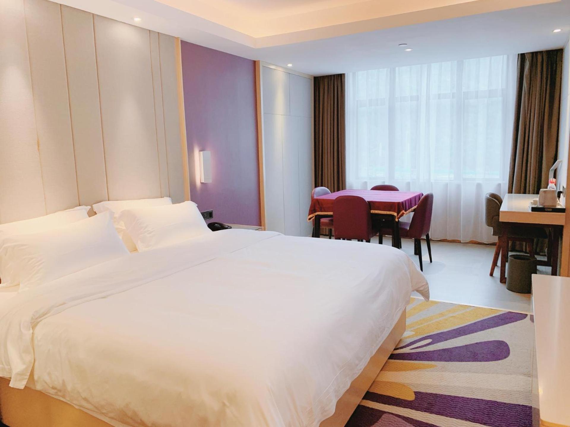 Big Bed Room