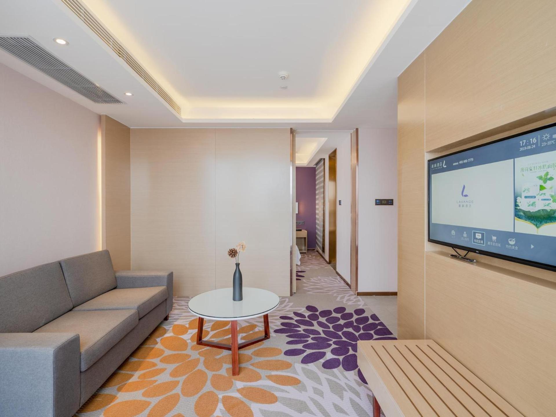 Deluxe Suite