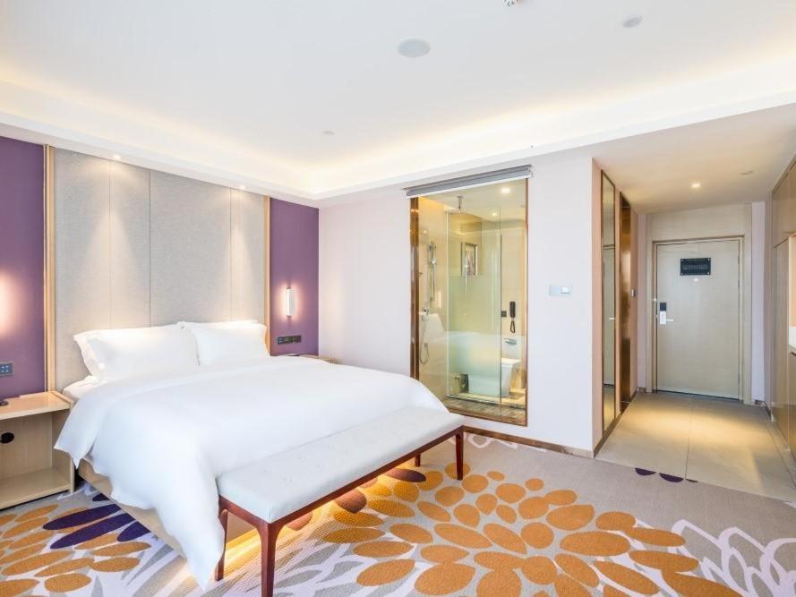 Executive King Room