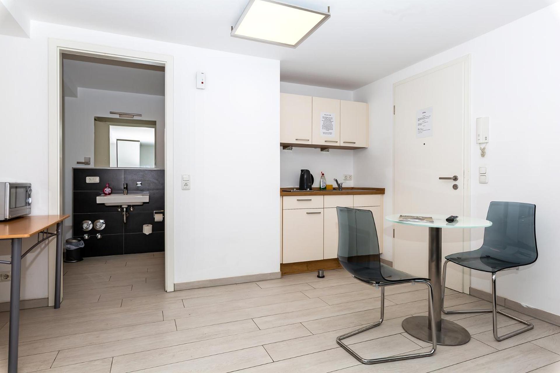 One-Bedroom Apartment photo 2