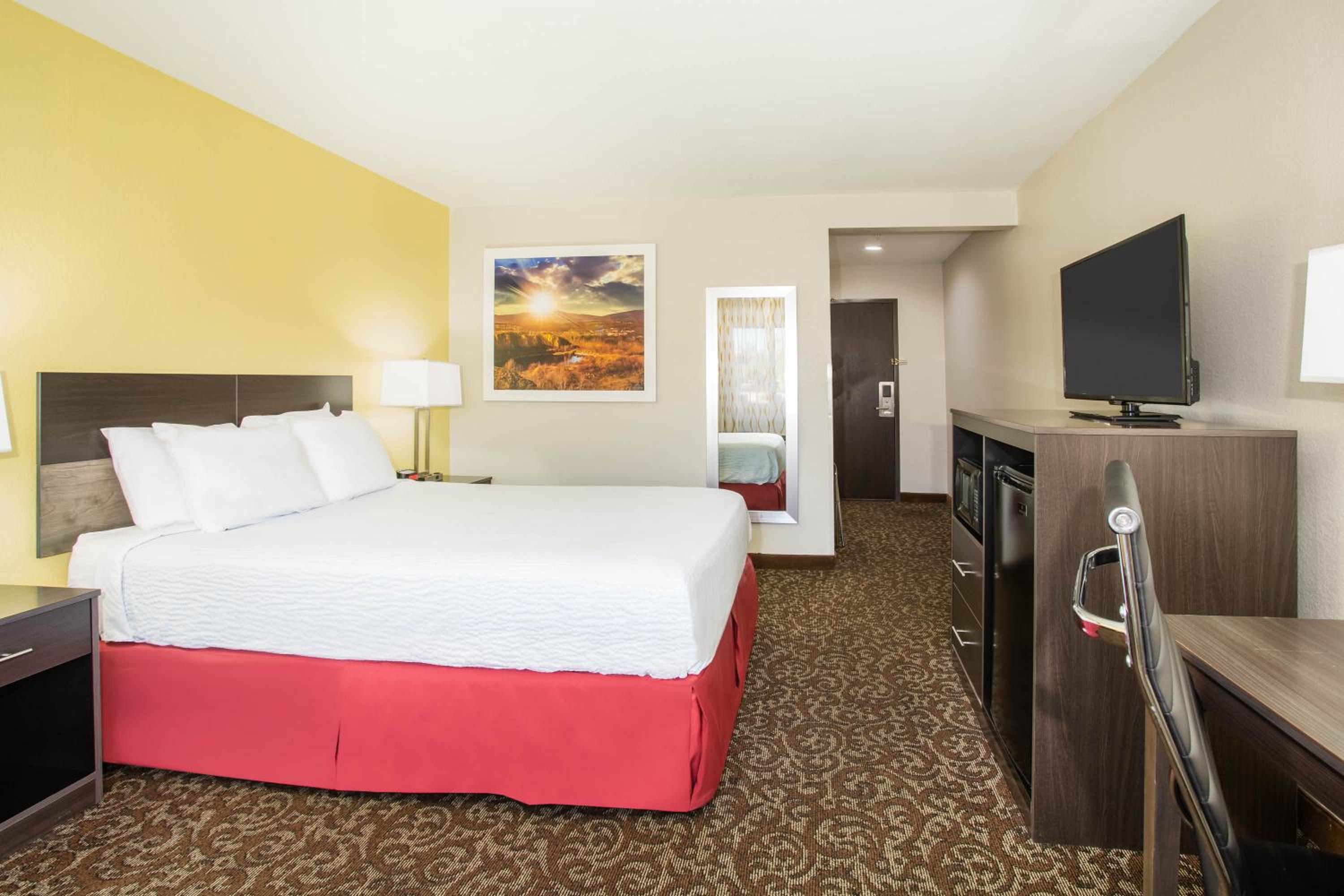 Queen Room - Disability Access/Non-Smoking - Photo 4