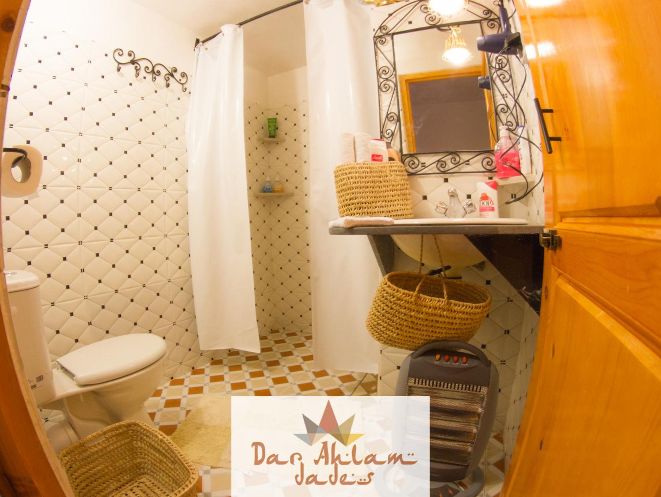 Deluxe Room - Photo 2