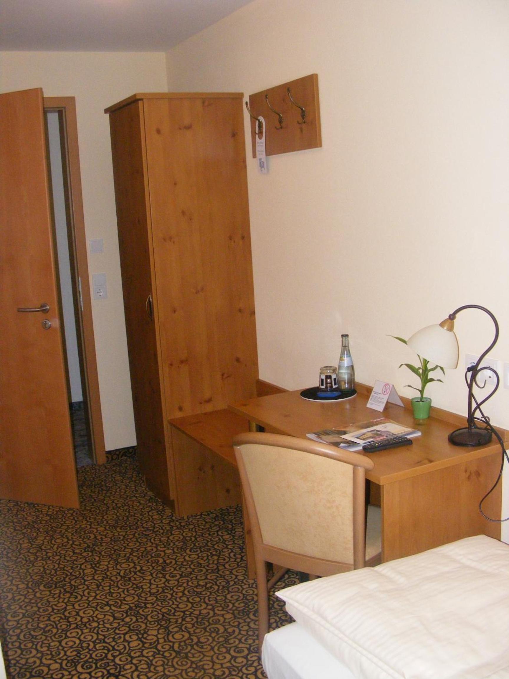 Single Room photo 3