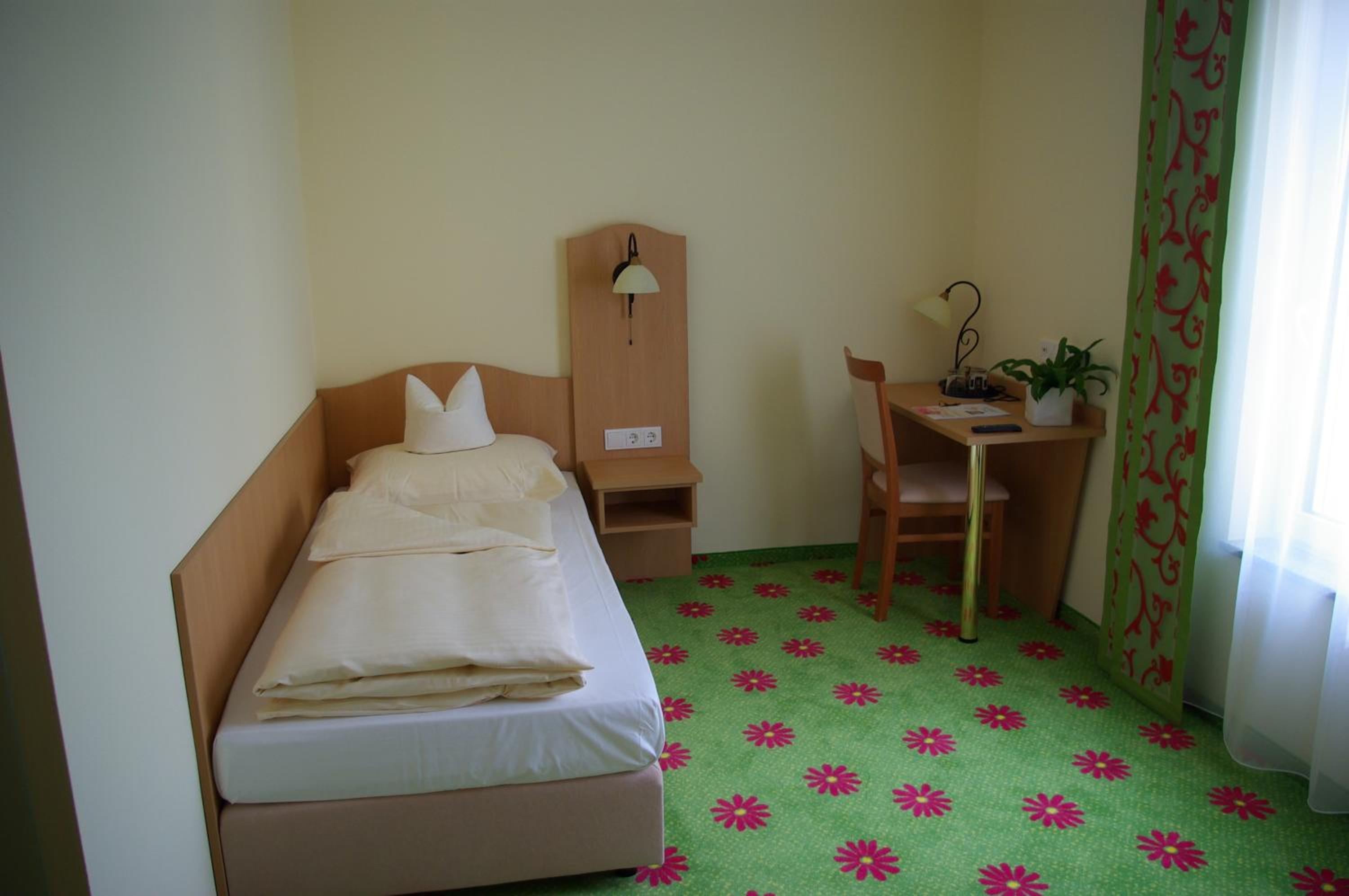 Double Room - Disability Access - Photo 4