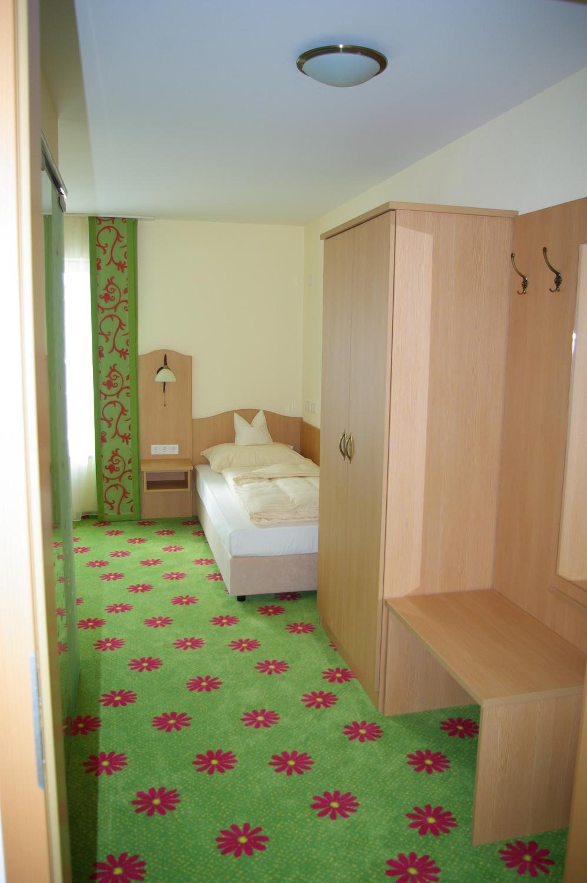Double Room - Disability Access - Photo 1