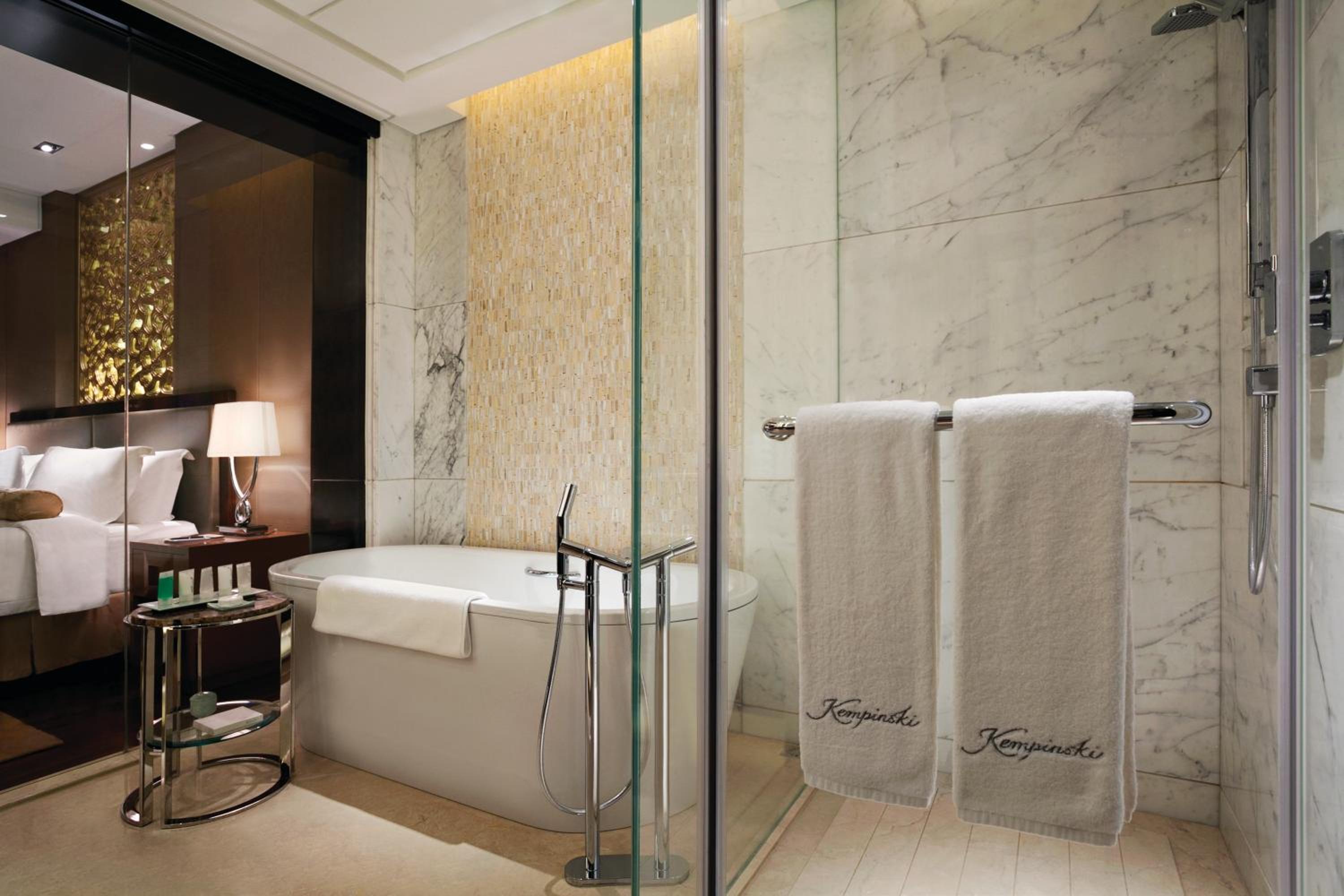 Grand Deluxe Twin Room photo 2