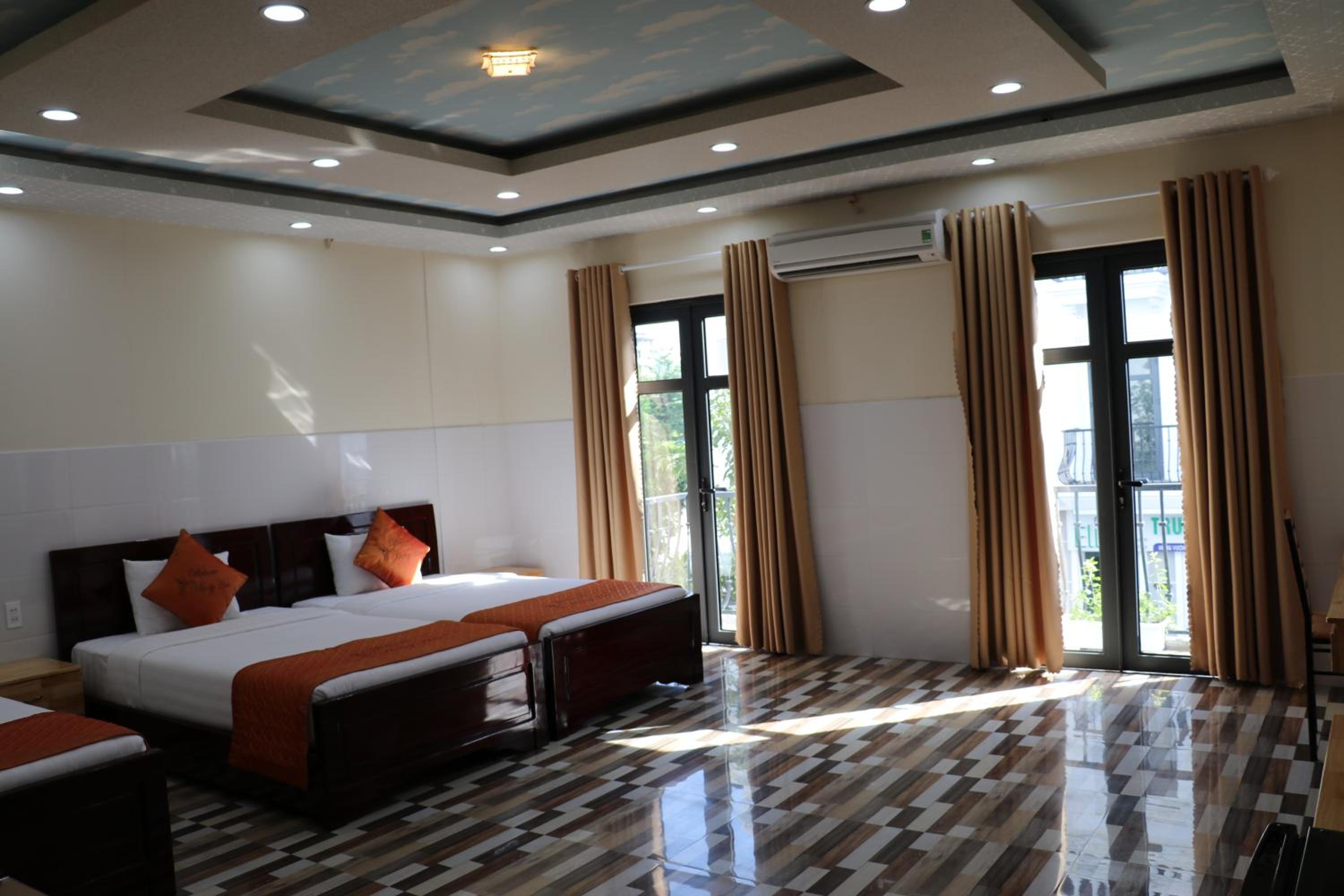 Triple Room with City View