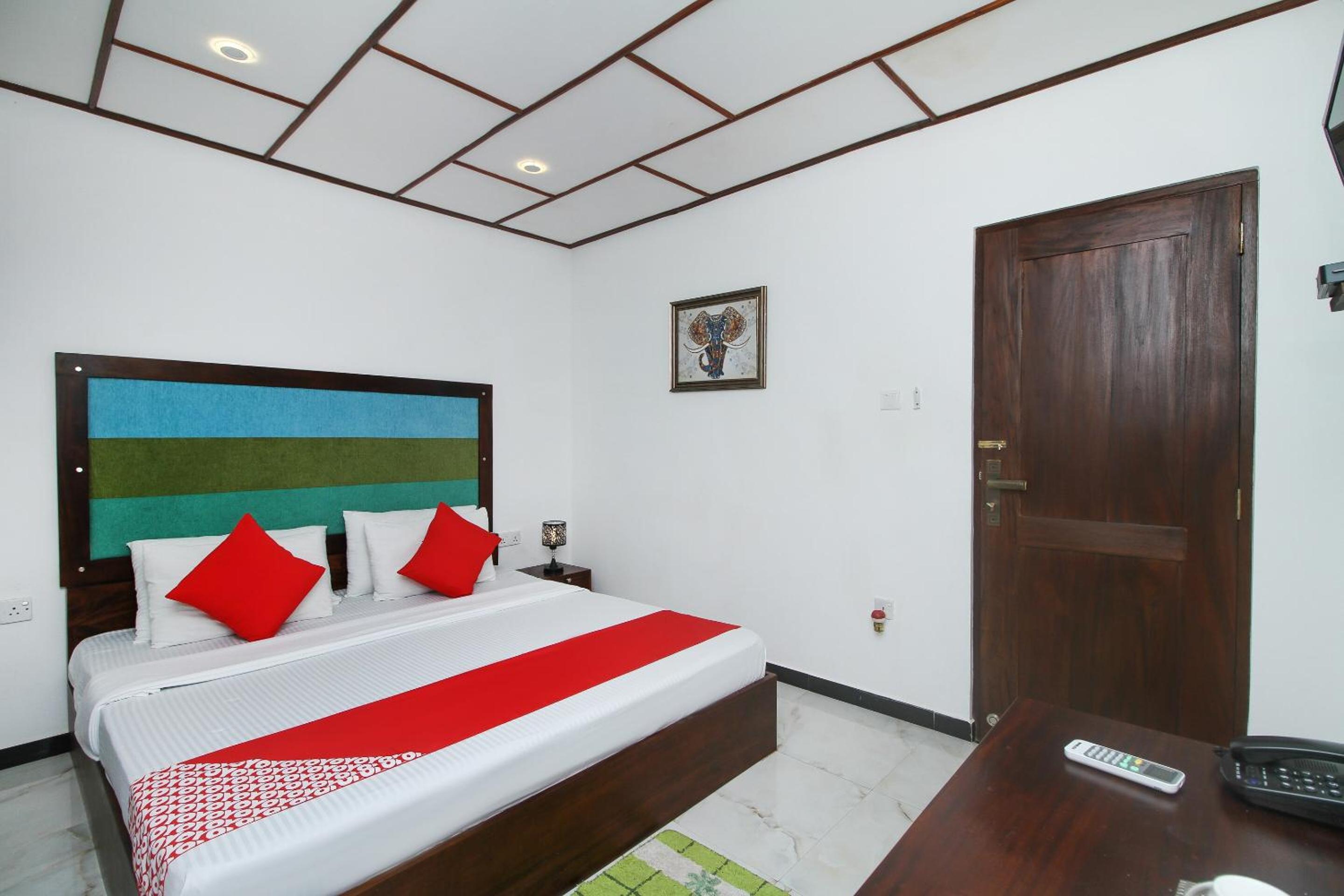 Deluxe Double Room - Photo 20