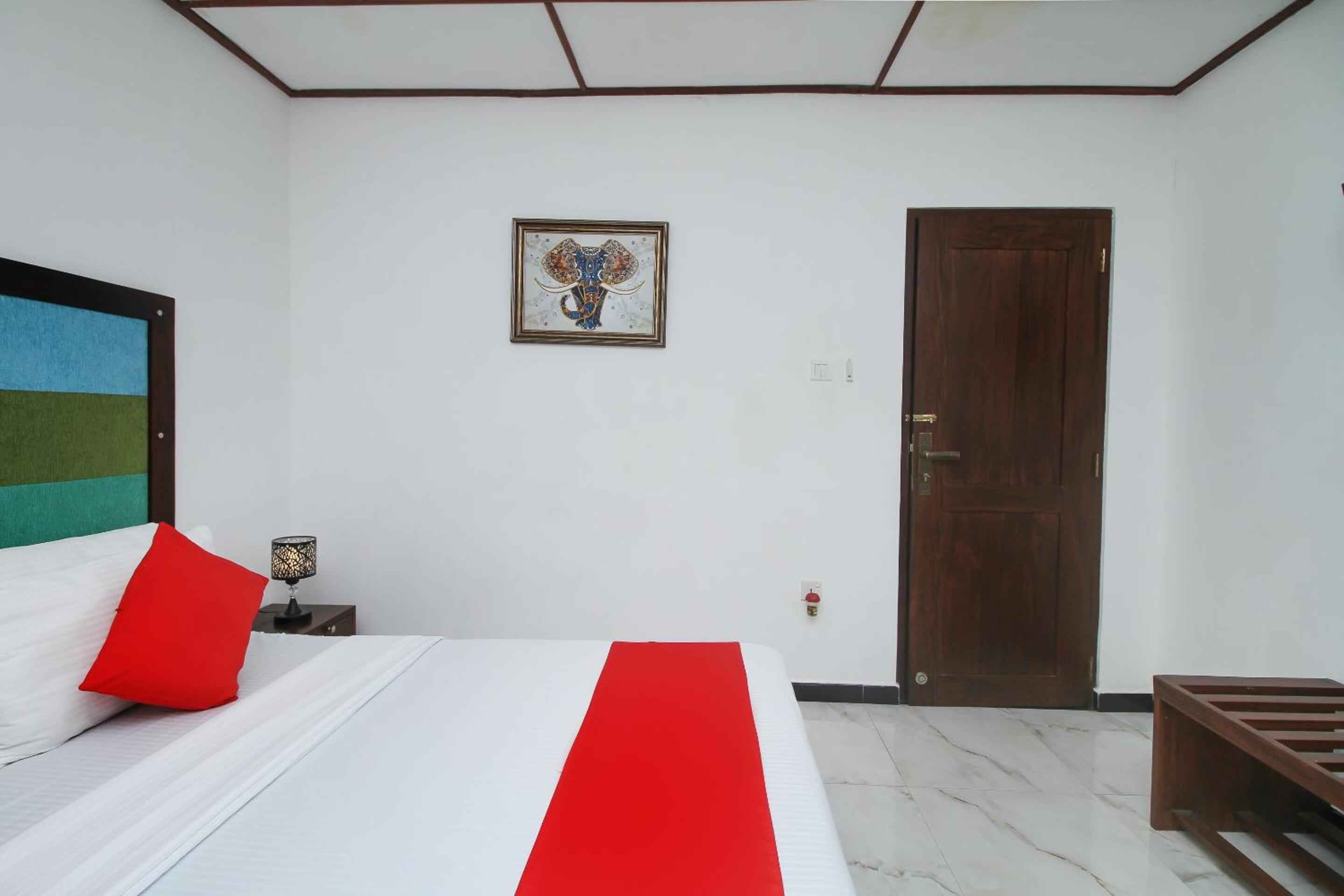Deluxe Double Room - Photo 19