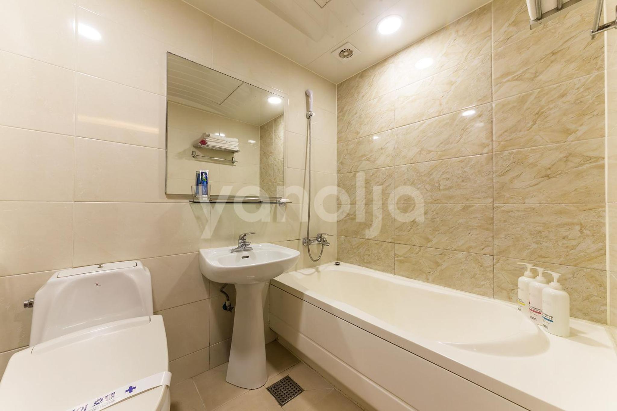 Double or Twin Room photo 3