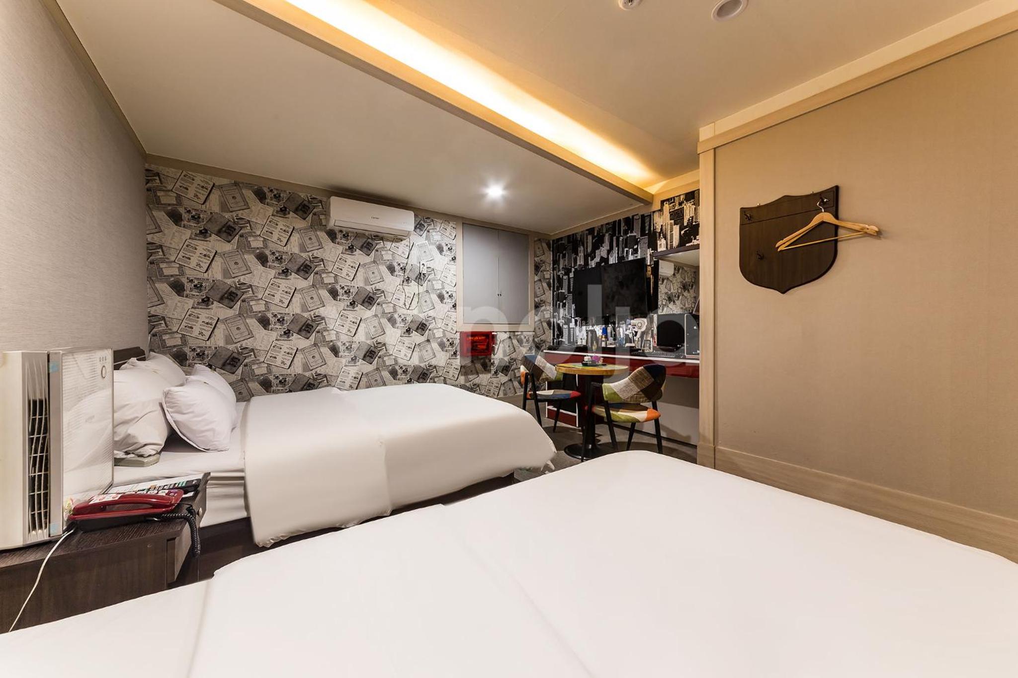 Double or Twin Room photo 3