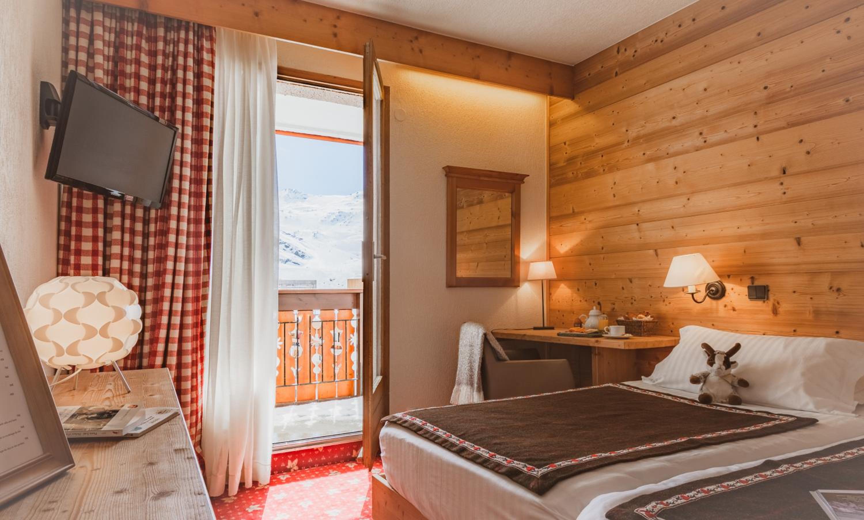 Superior Double/Twin Room with Balcony