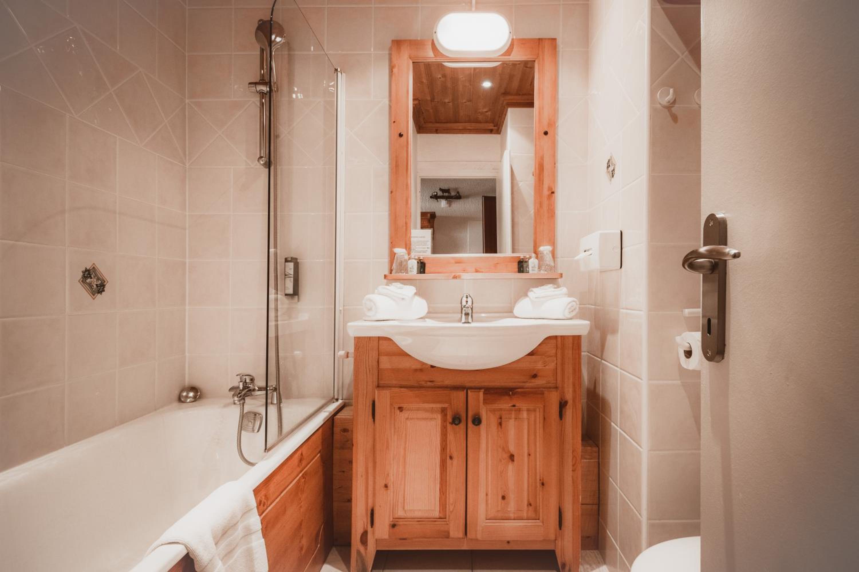 Chambre Double/Lits Jumeaux Traditionnelle avec Balcon