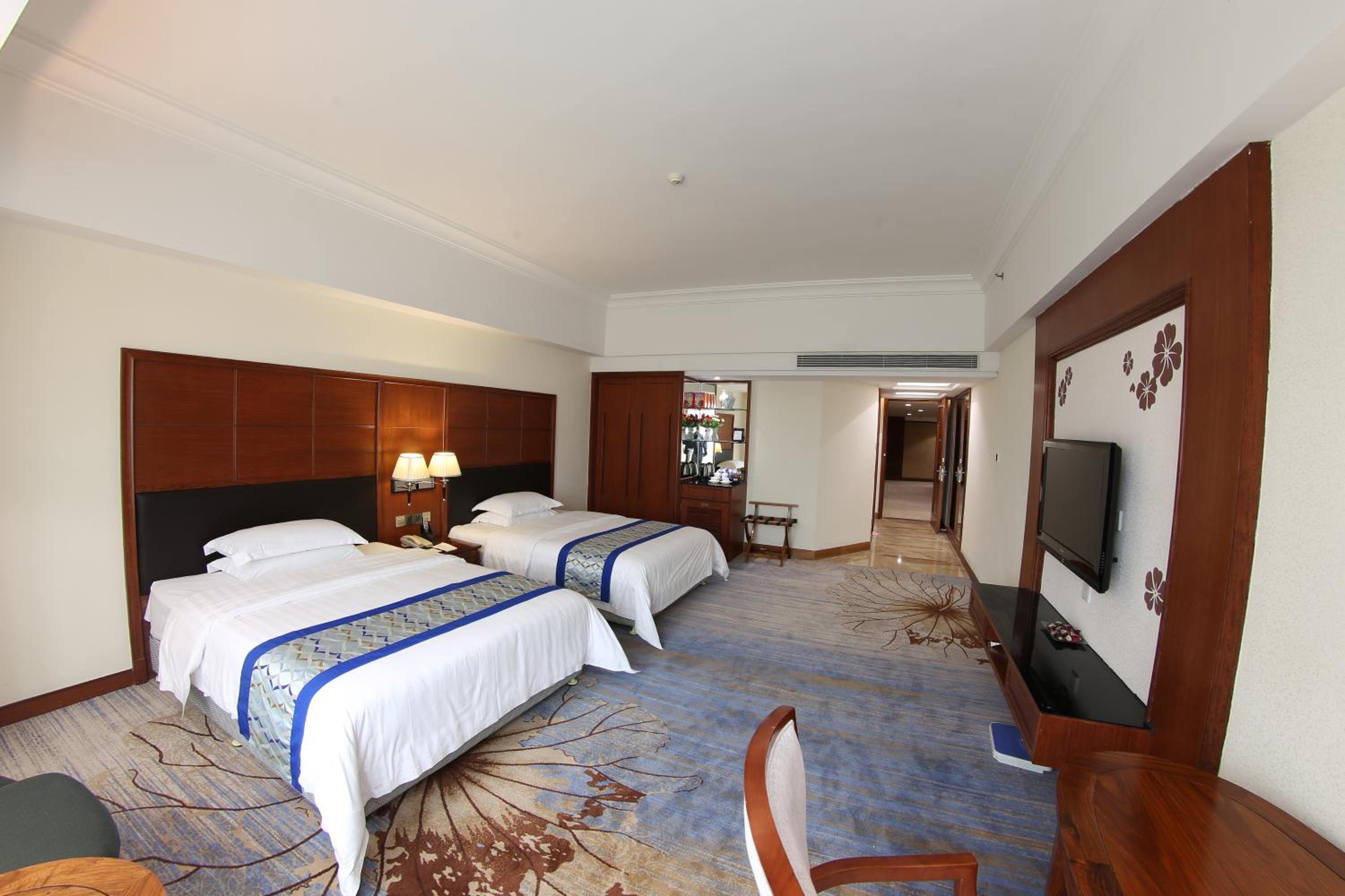 Double or Twin Room with Extra Bed