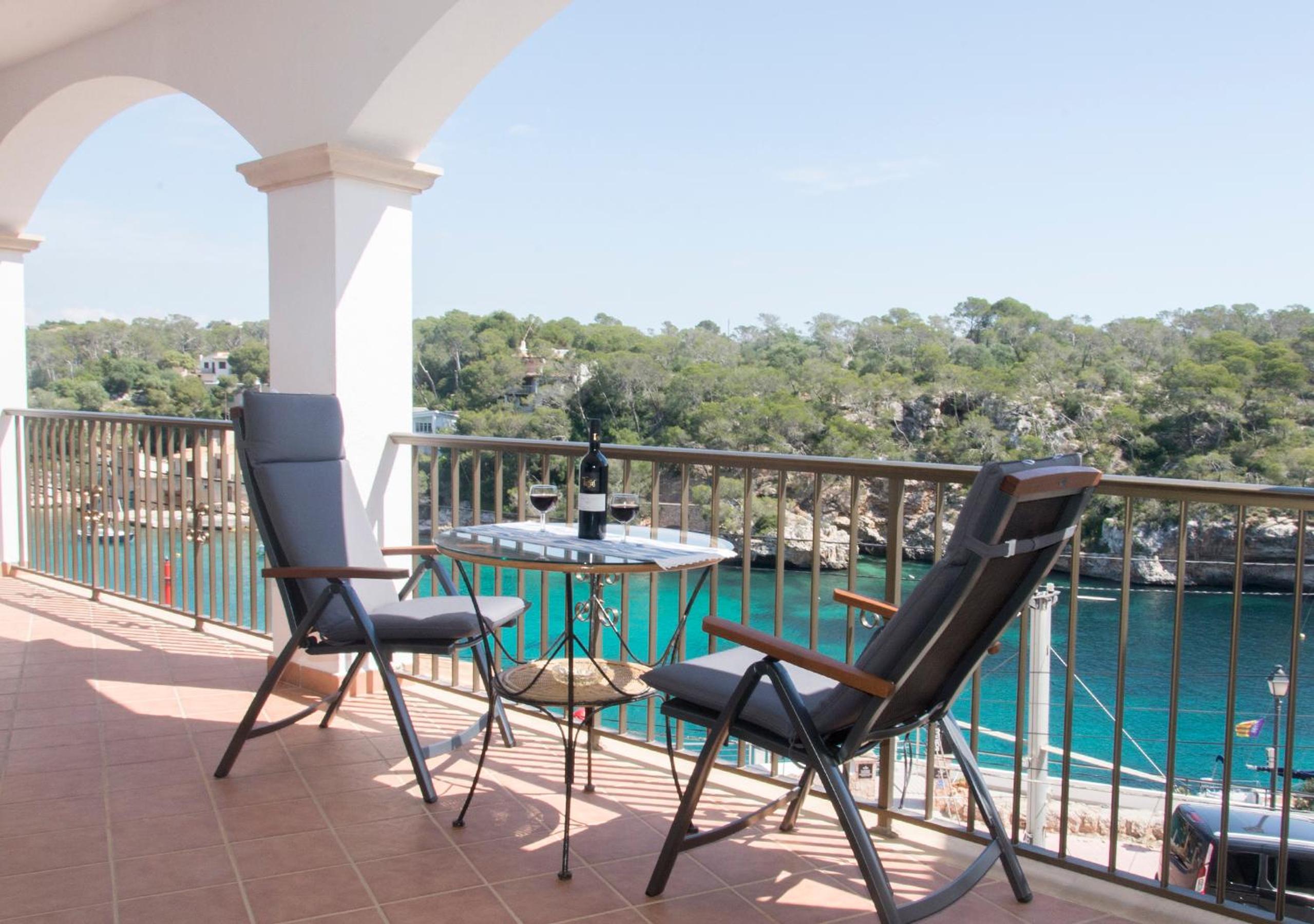 Apartment with Sea View photo 3