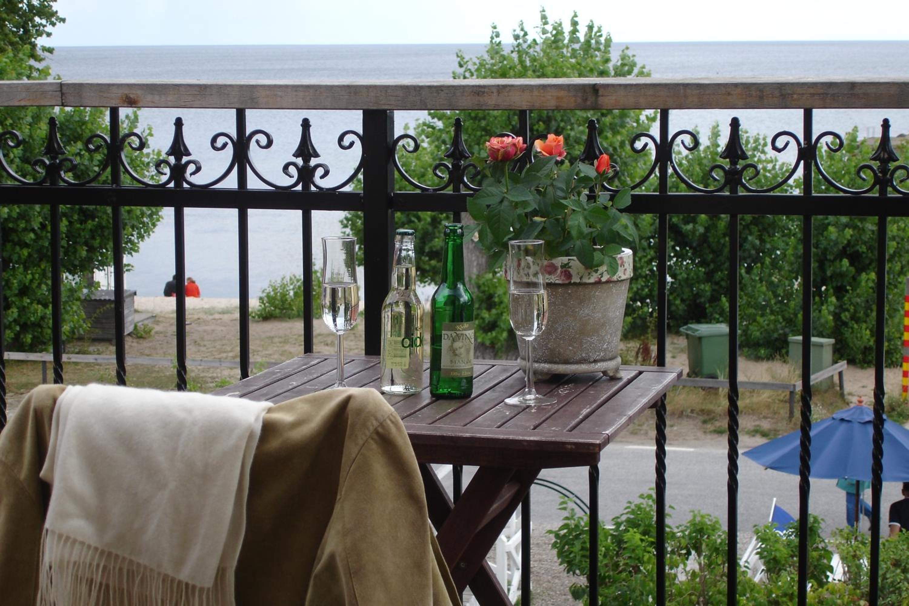 Double Room with Balcony and Sea View - Photo 9