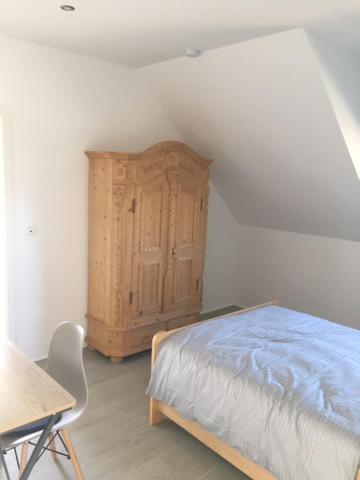 Single Room with Bathroom photo 2