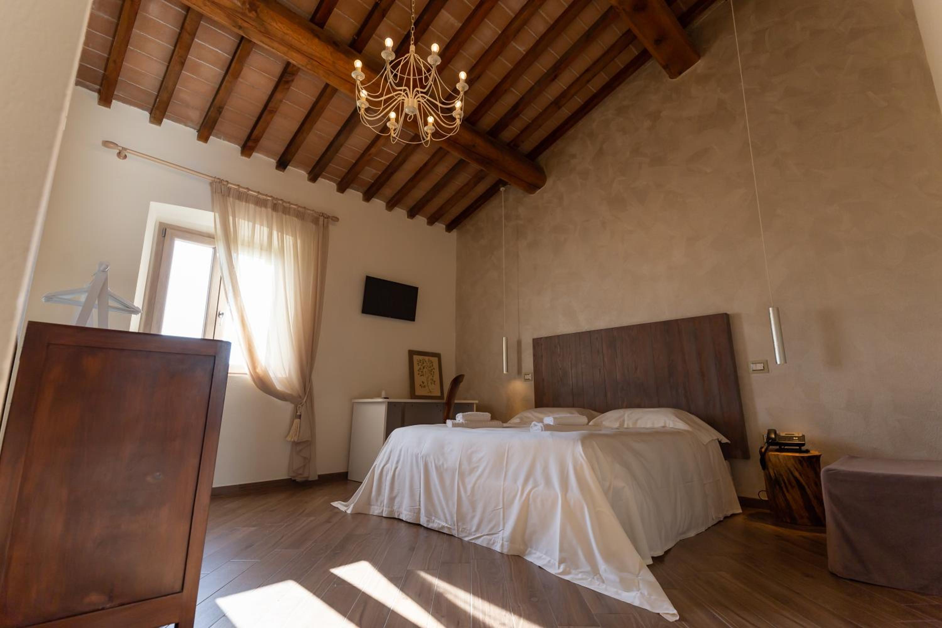 Standard Triple Room photo 3