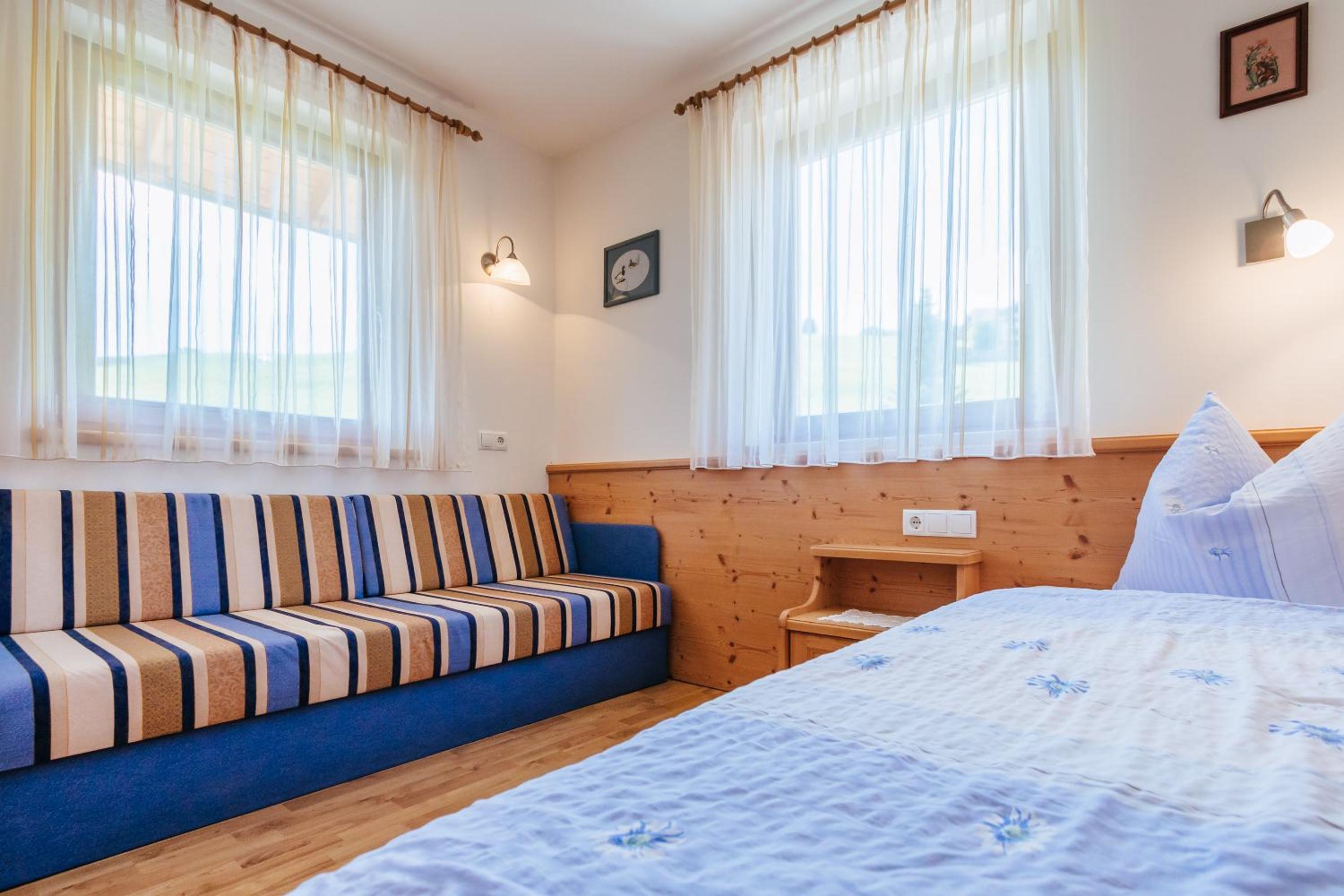 Apartment 3 with 2 bedrooms photo 3