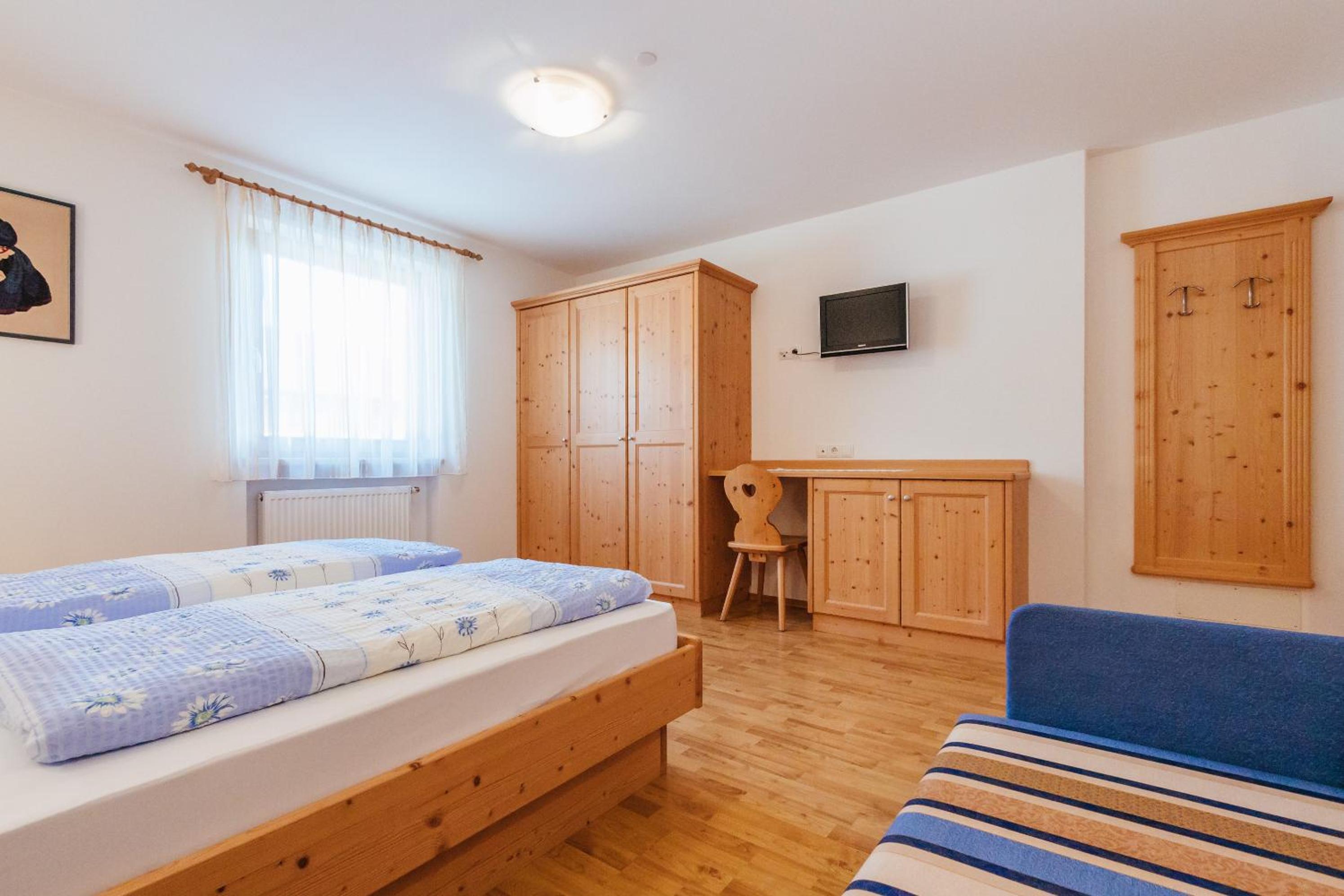 Apartment 1 with 2 bedrooms photo 3