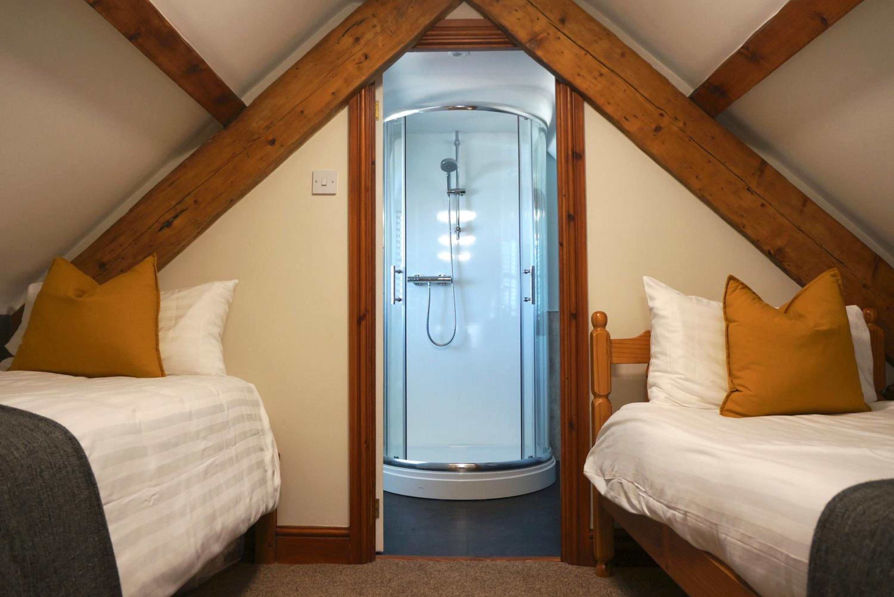 Superior Quadruple Room - Photo 2