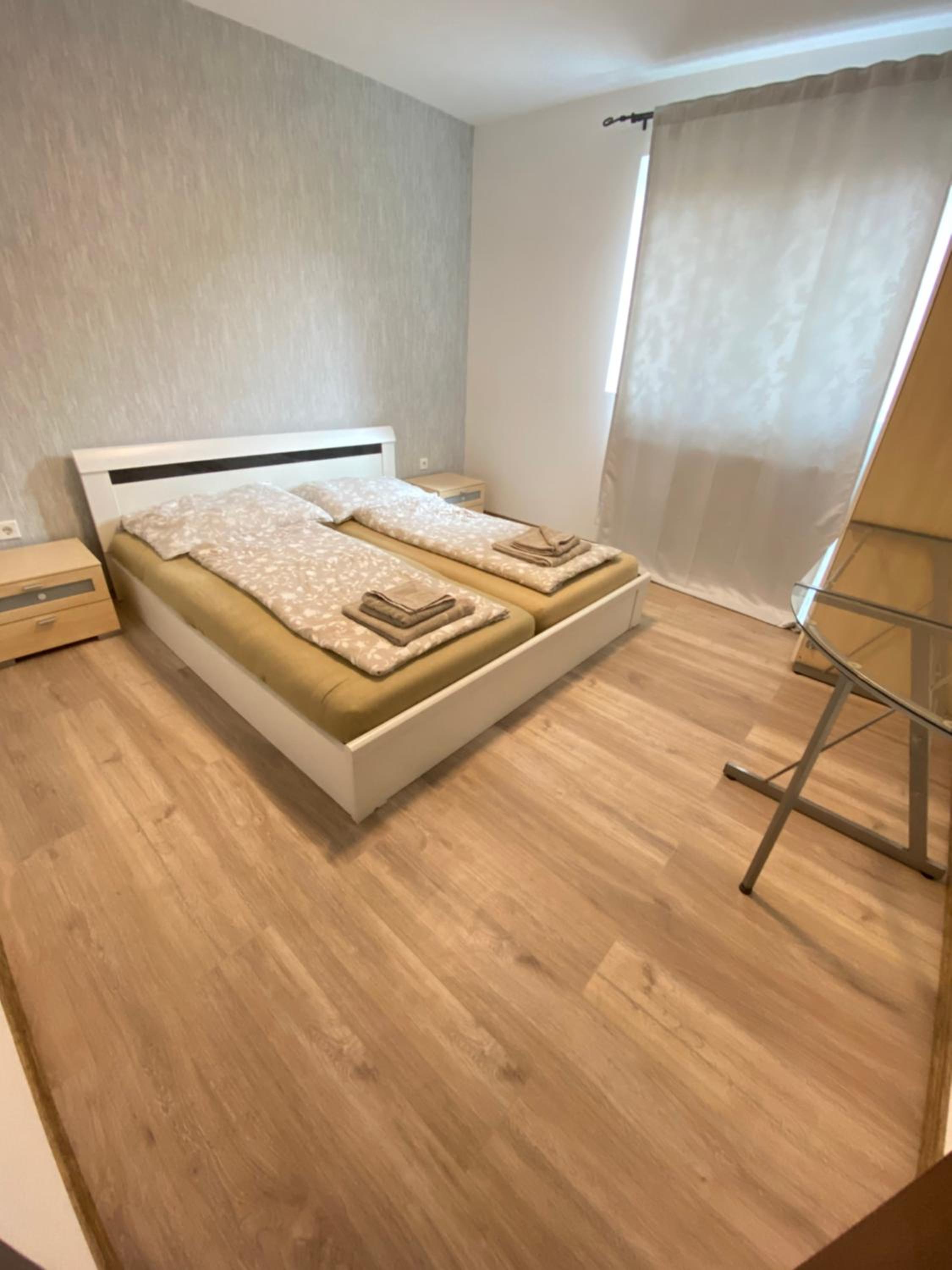 Two-Bedroom Apartment - Photo 5