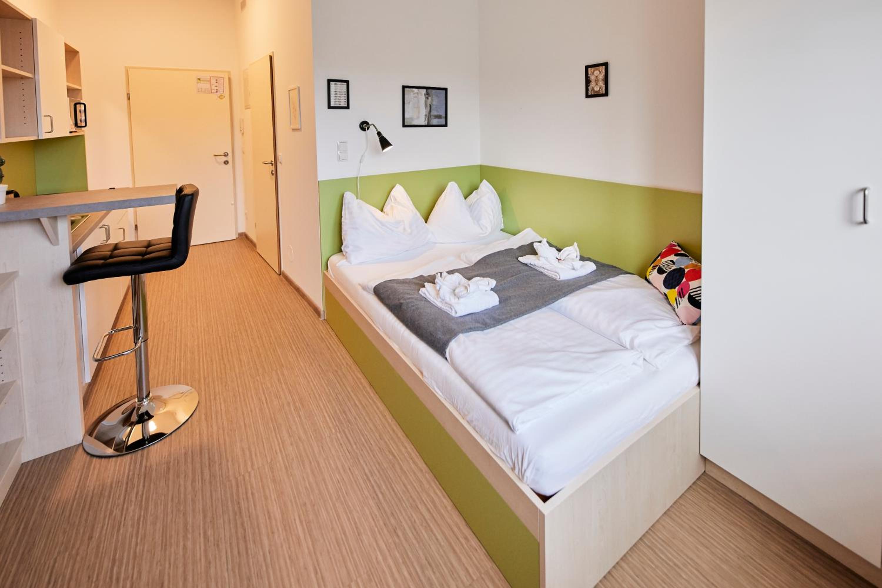 Standard Double Room - Photo 7