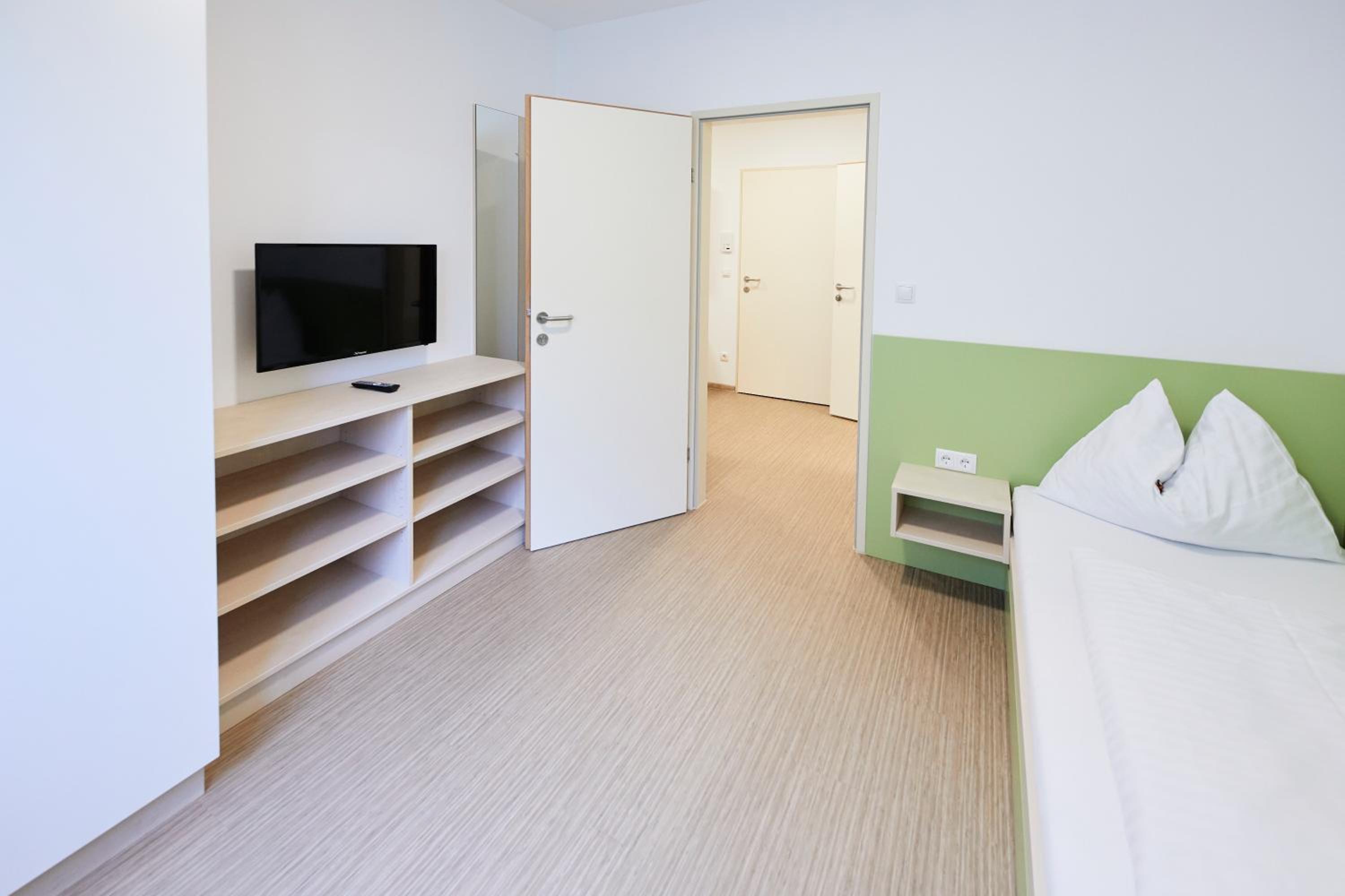 Standard Apartment - Photo 2