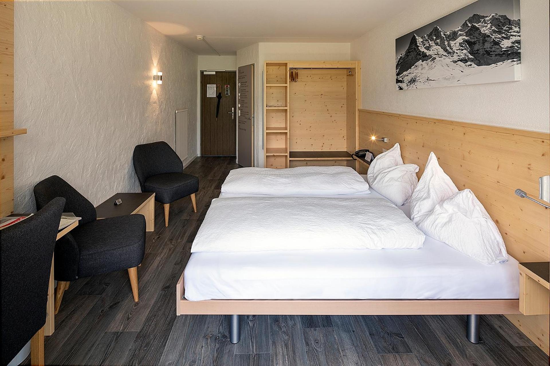 Double Room with Balcony and Eiger View (Top Floors) photo 3