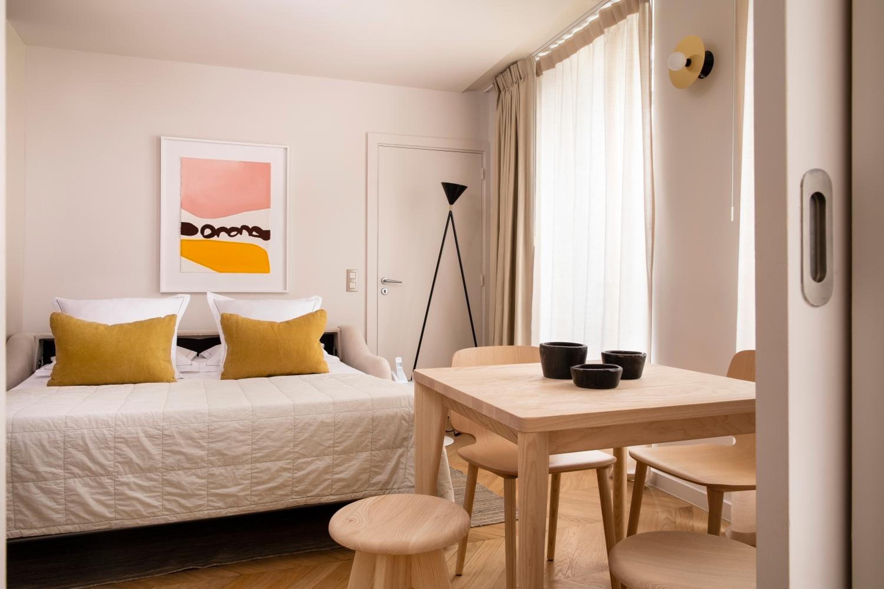 Two-Bedroom Superior Apartment thumbnail 5