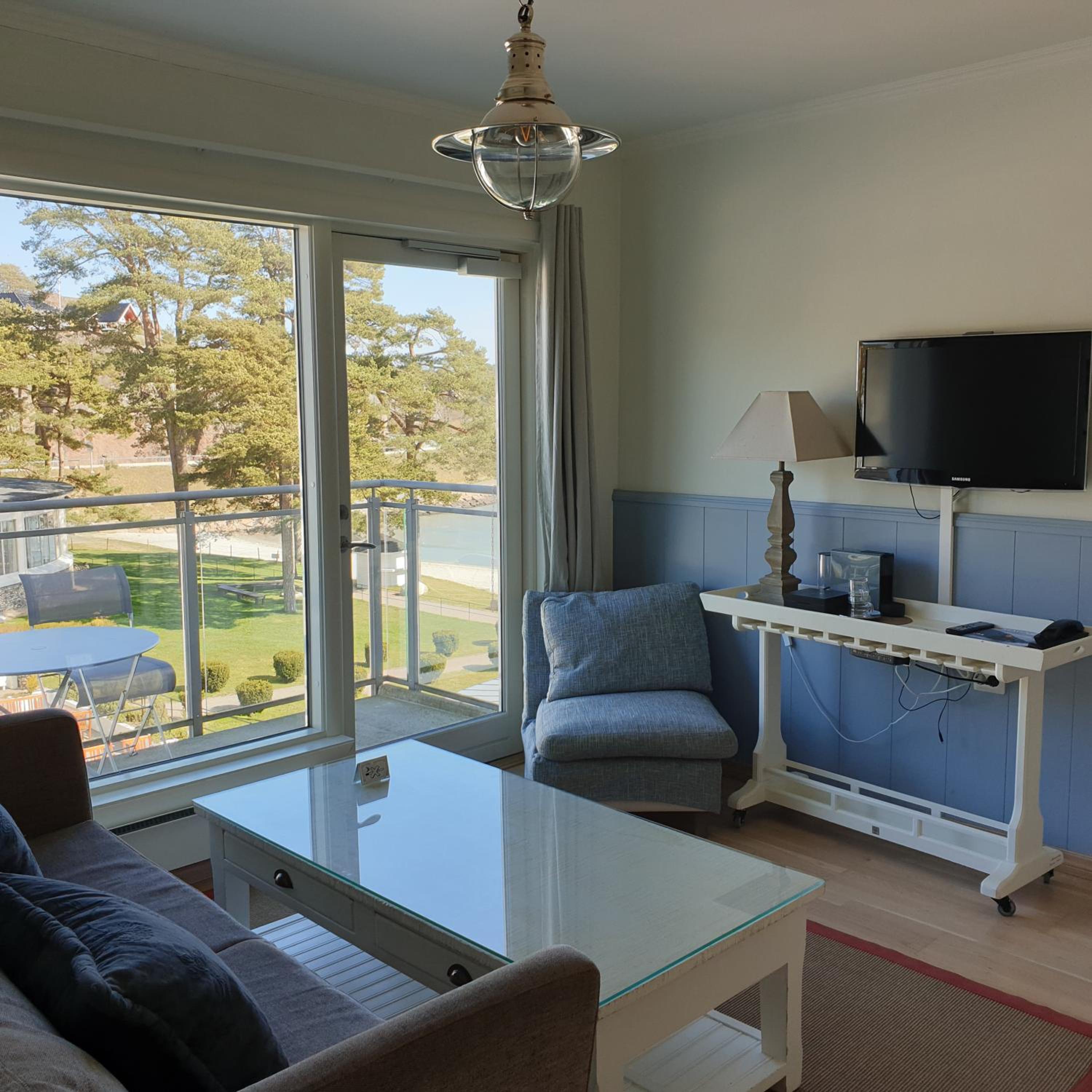 Double Room with Balcony - Photo 1