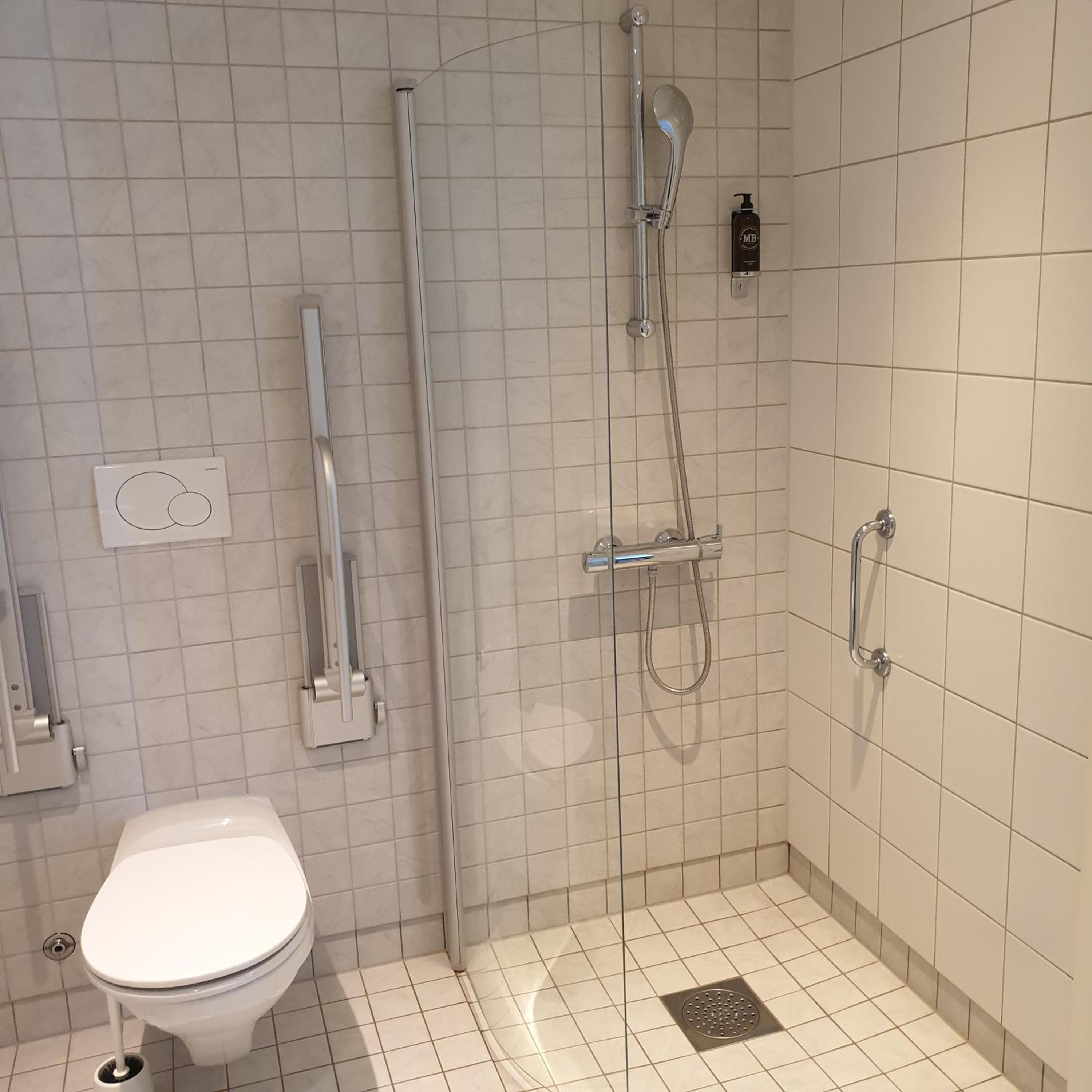 Double Room with Balcony - Photo 3