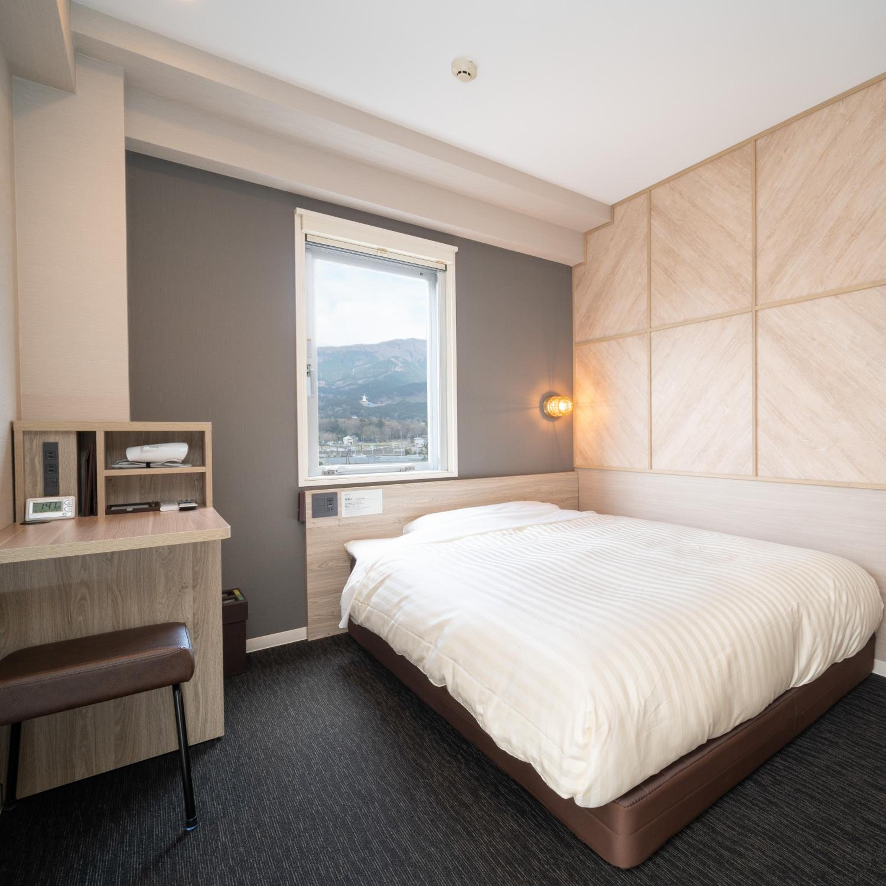 Standard Double Room - Non-Smoking - Photo 4