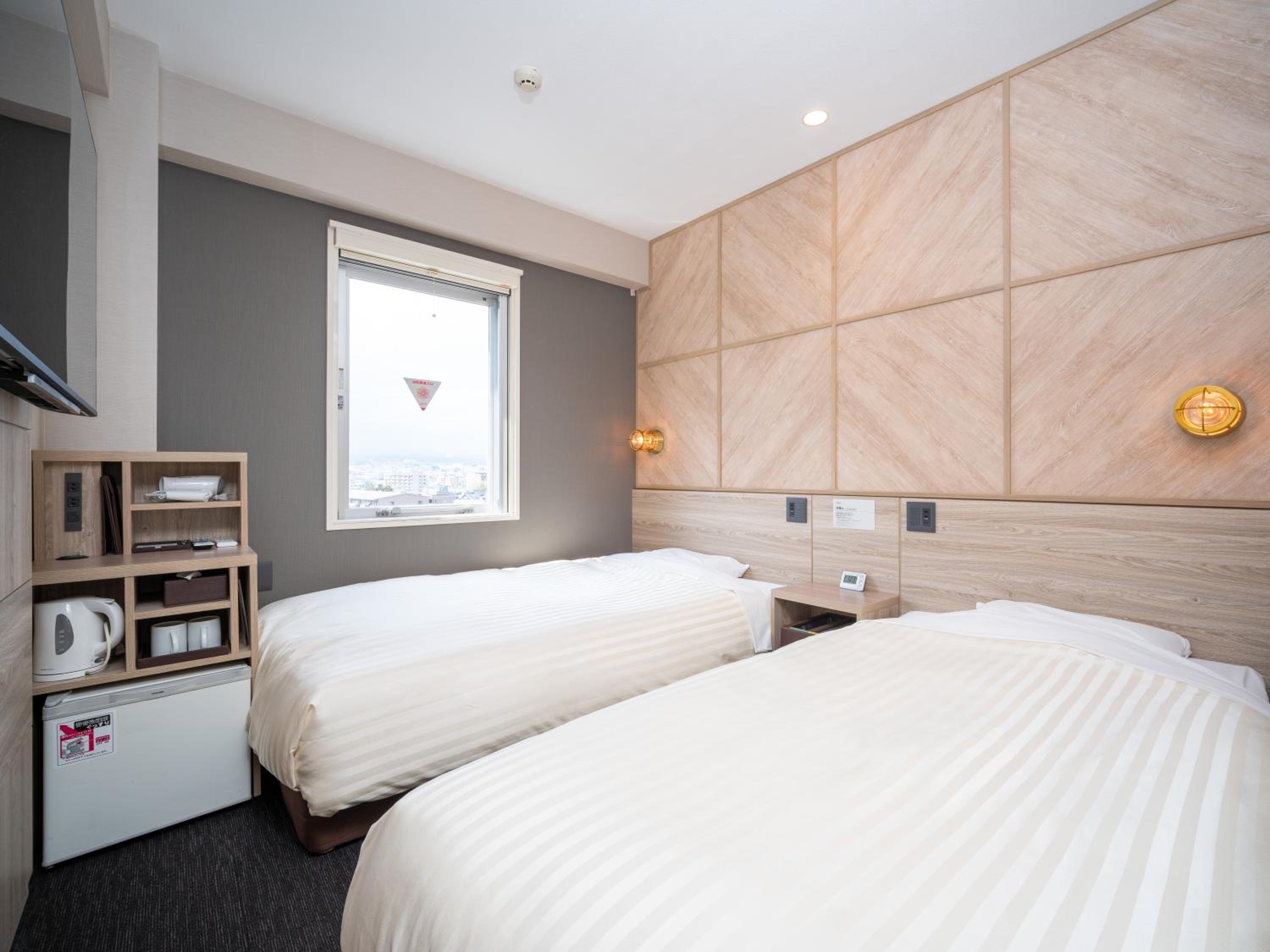 Economy Twin Room - Non Smoking - Photo 13