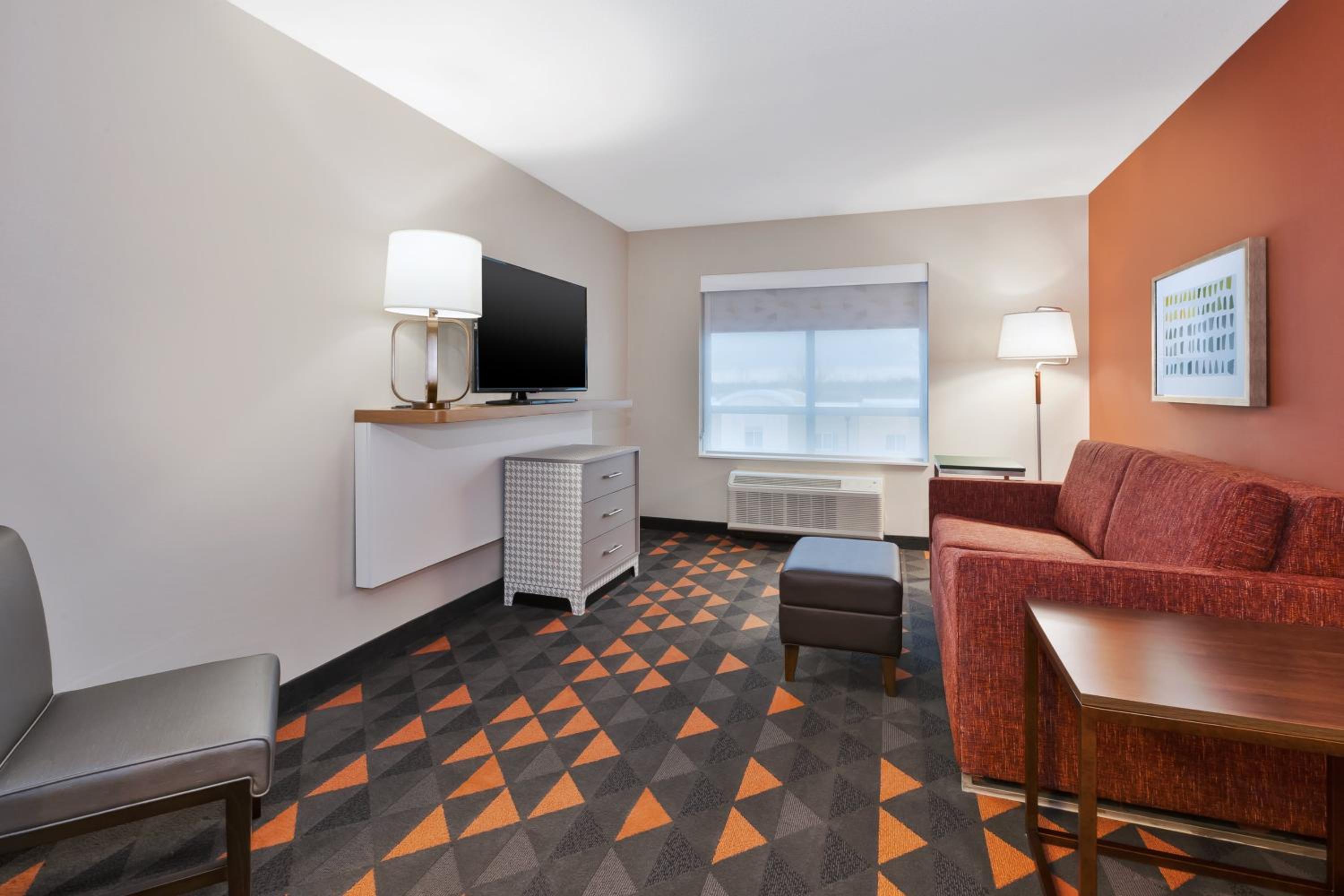 Queen Suite - Hearing Accessible photo 1