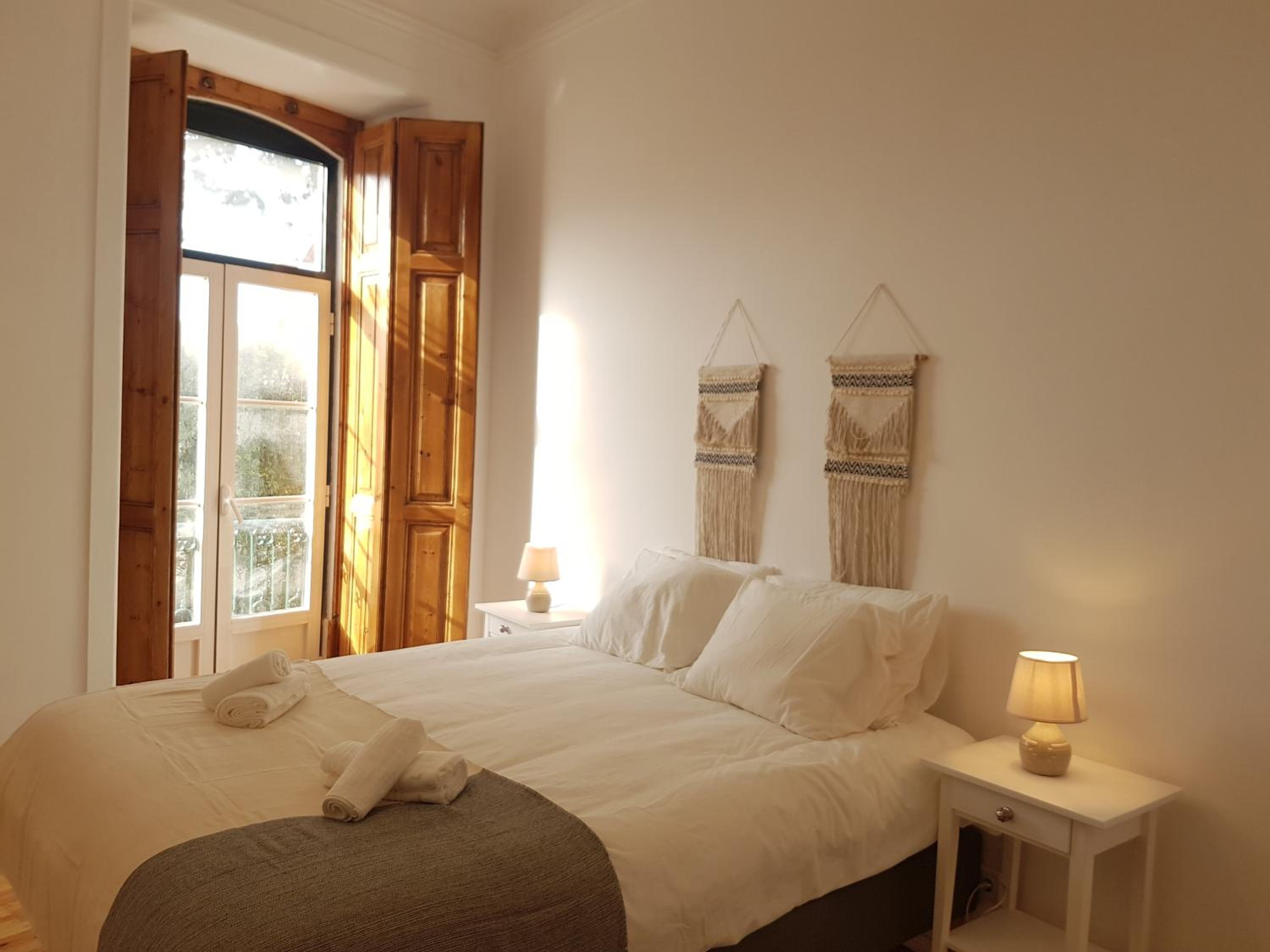 Three-Bedroom Apartment - Photo 4
