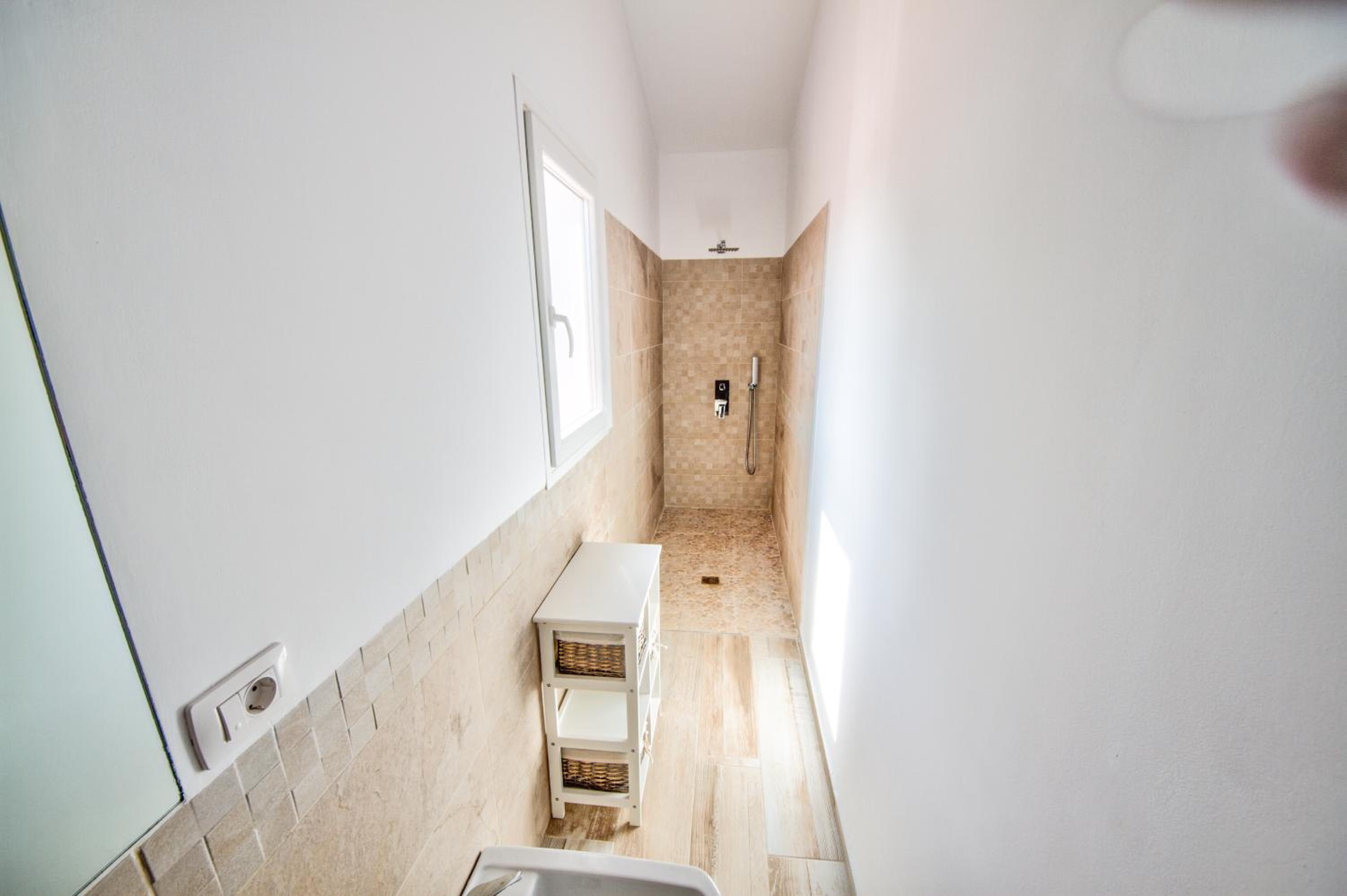 One-Bedroom Apartment - Photo 26