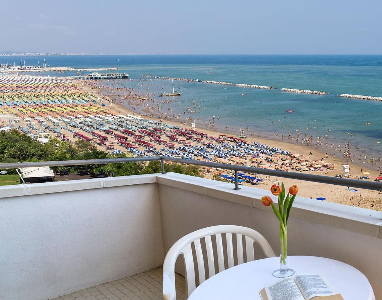 Quadruple Room with Sea View photo 2