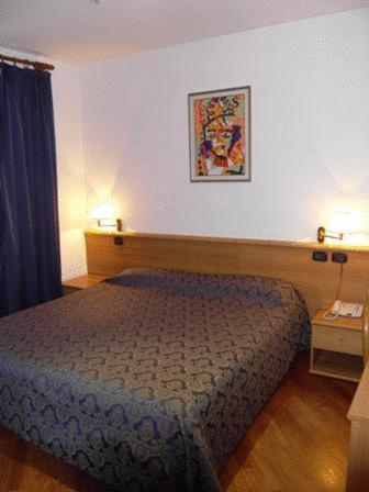 Double or Twin Room - Photo 22